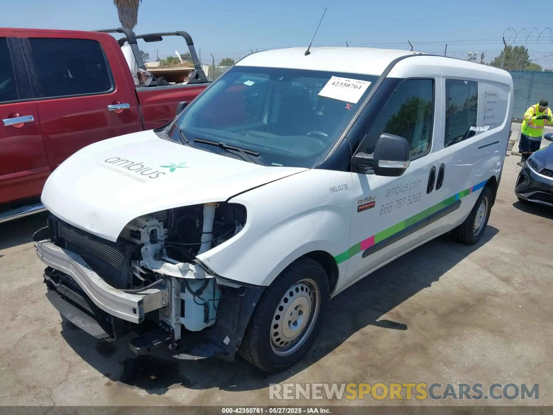 2 Photograph of a damaged car ZFBHRFAB4K6N81095 RAM PROMASTER CITY 2019