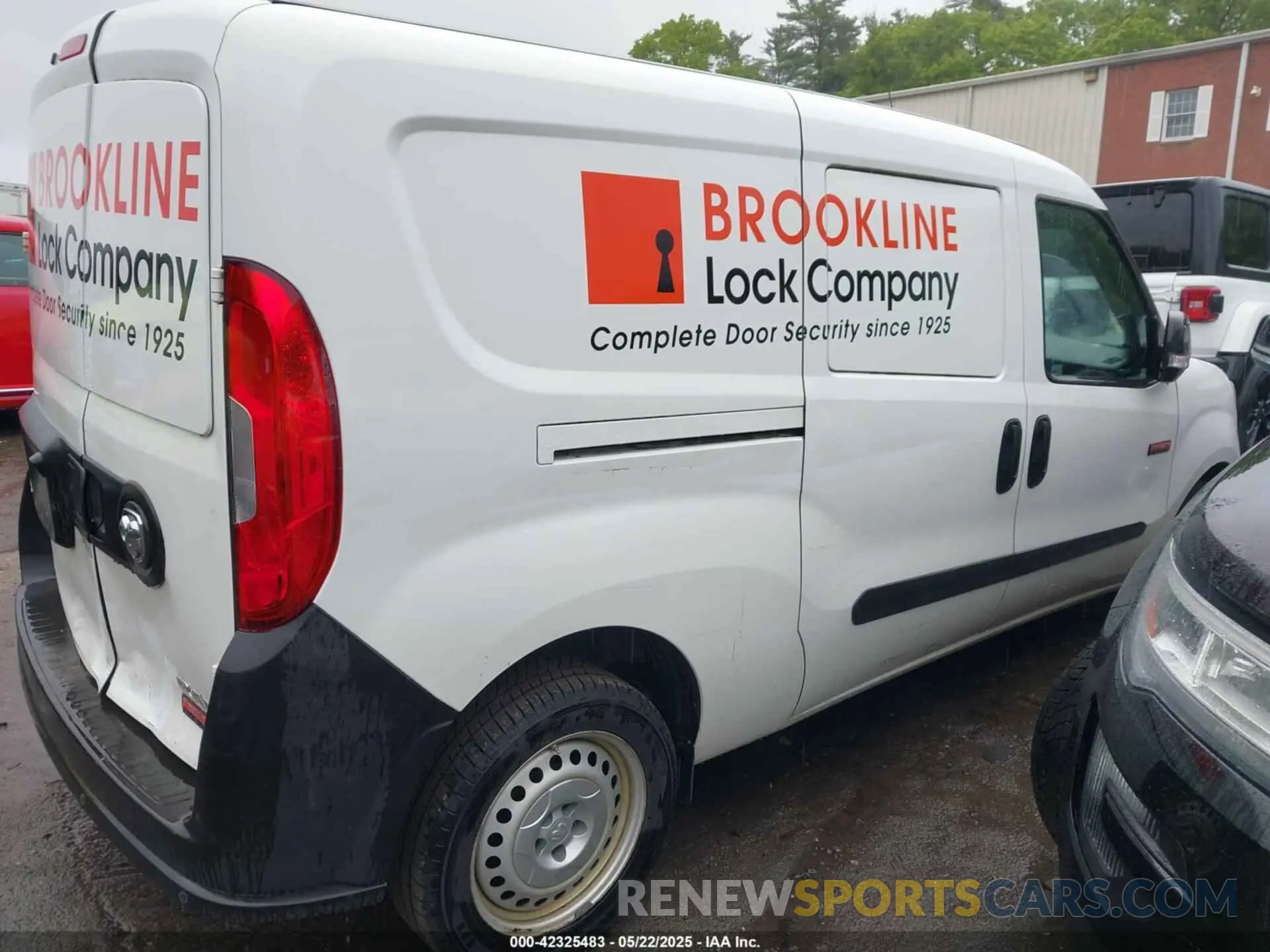 13 Photograph of a damaged car ZFBHRFAB7K6L94837 RAM PROMASTER CITY 2019