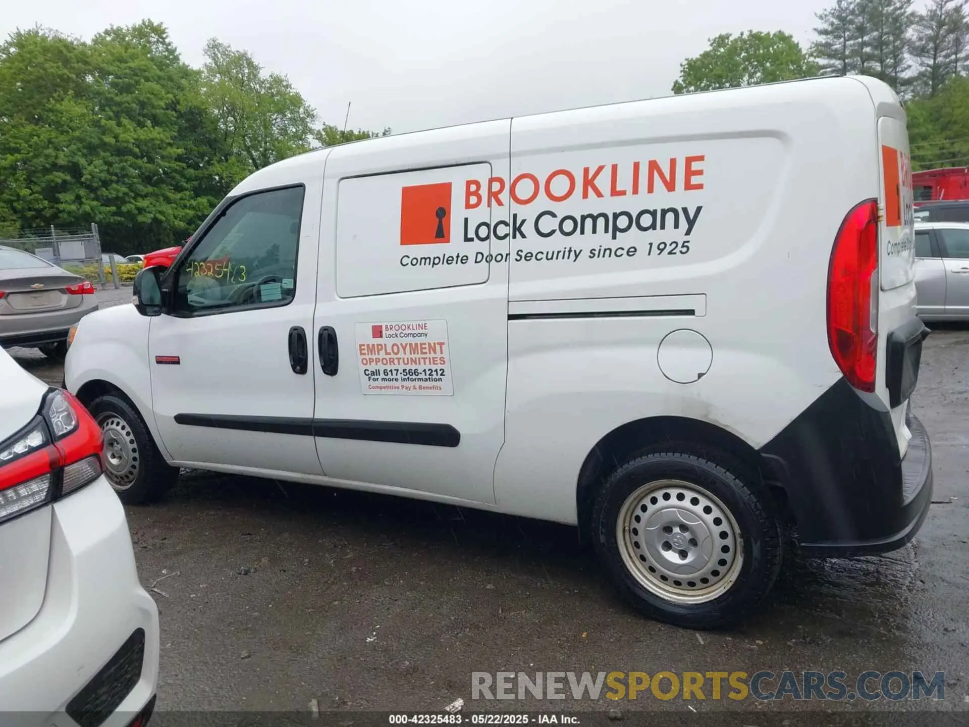 14 Photograph of a damaged car ZFBHRFAB7K6L94837 RAM PROMASTER CITY 2019