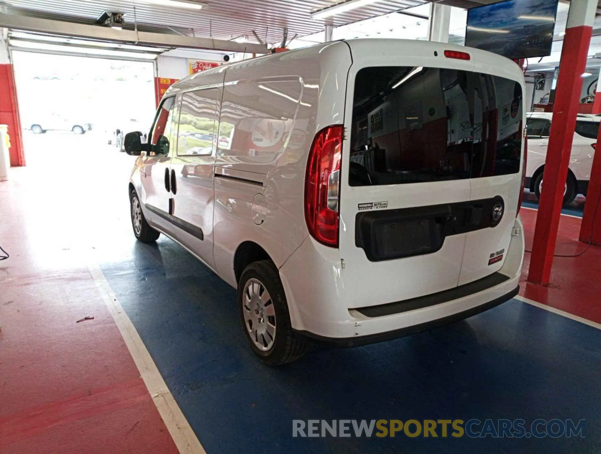 31 Photograph of a damaged car ZFBHRFBB1K6N11861 RAM PROMASTER CITY 2019