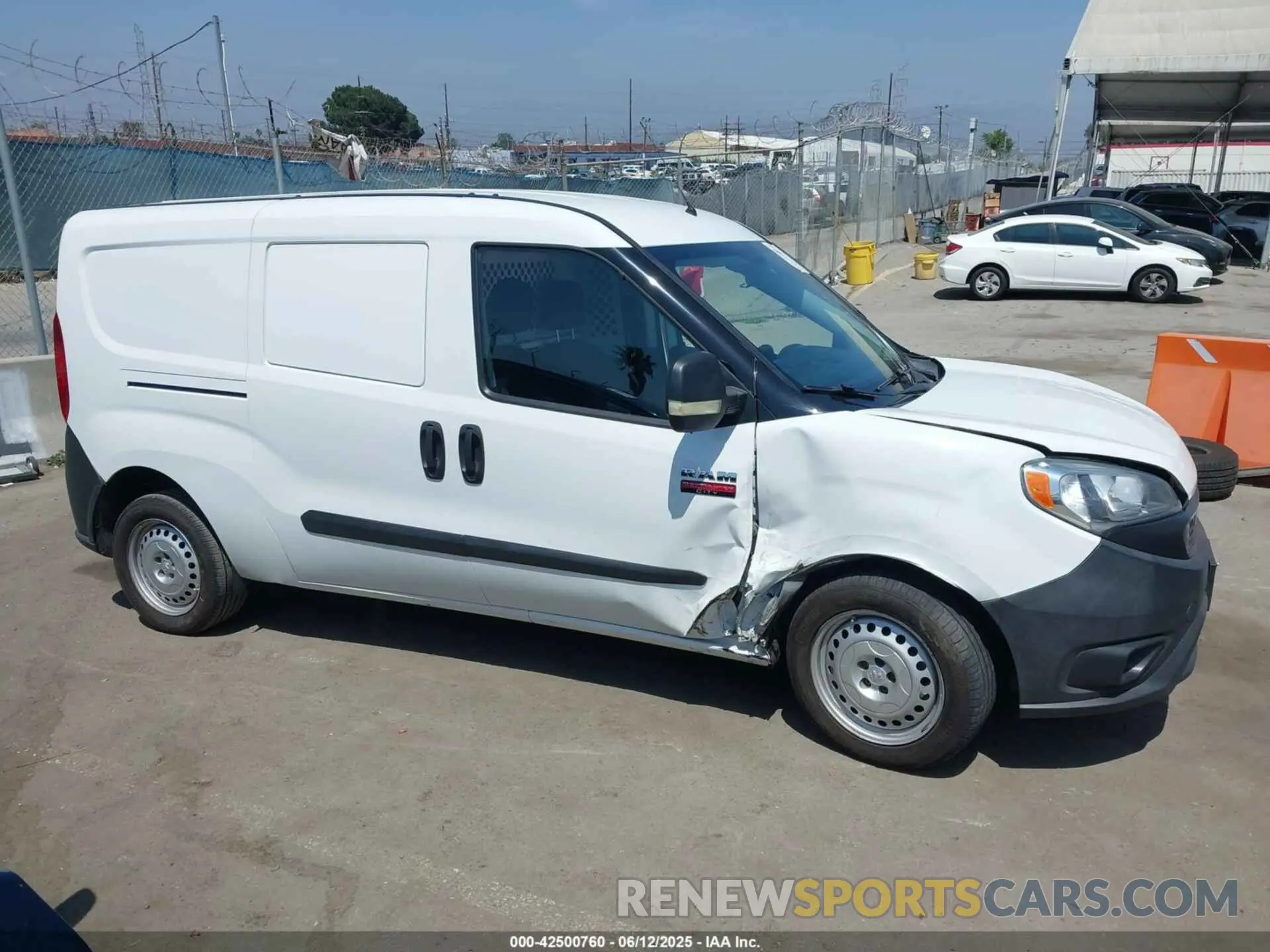 13 Photograph of a damaged car ZFBHRFAB0L6S36292 RAM PROMASTER CITY 2020