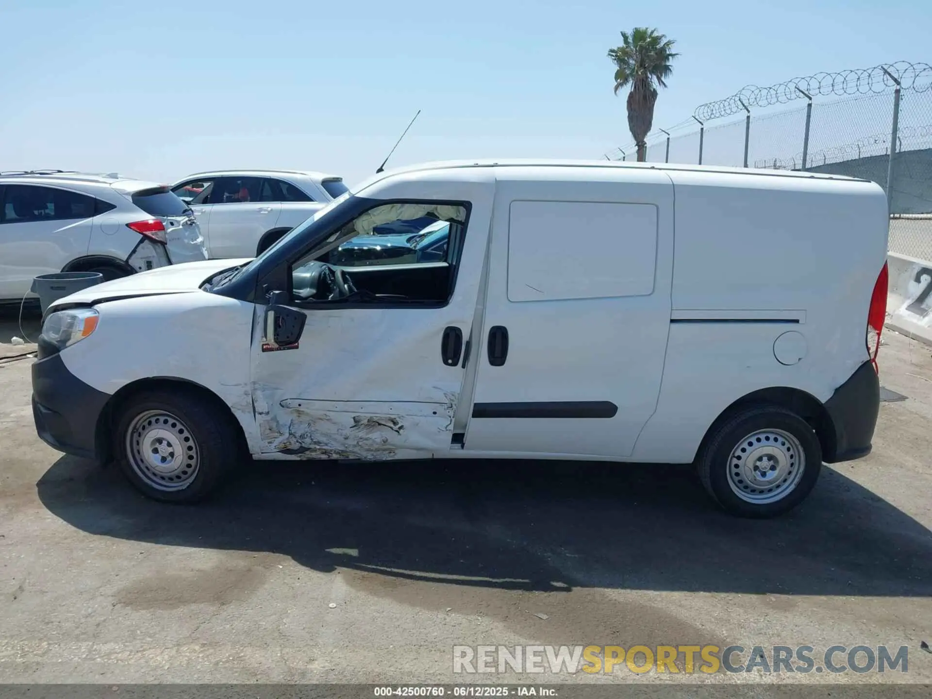 14 Photograph of a damaged car ZFBHRFAB0L6S36292 RAM PROMASTER CITY 2020