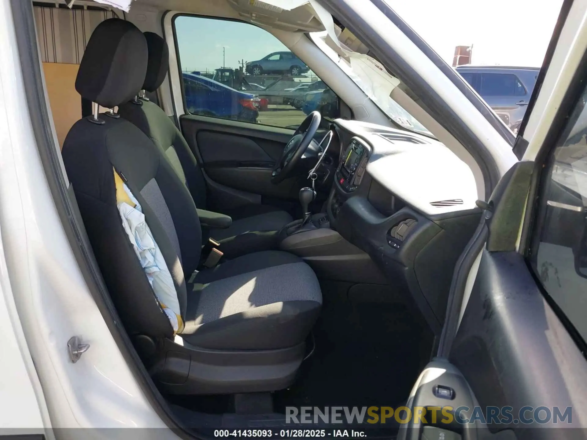 5 Photograph of a damaged car ZFBHRFAB5L6R92698 RAM PROMASTER CITY 2020