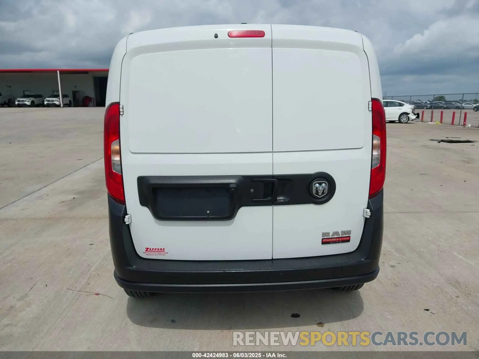 16 Photograph of a damaged car ZFBHRFAB6L6P23917 RAM PROMASTER CITY 2020