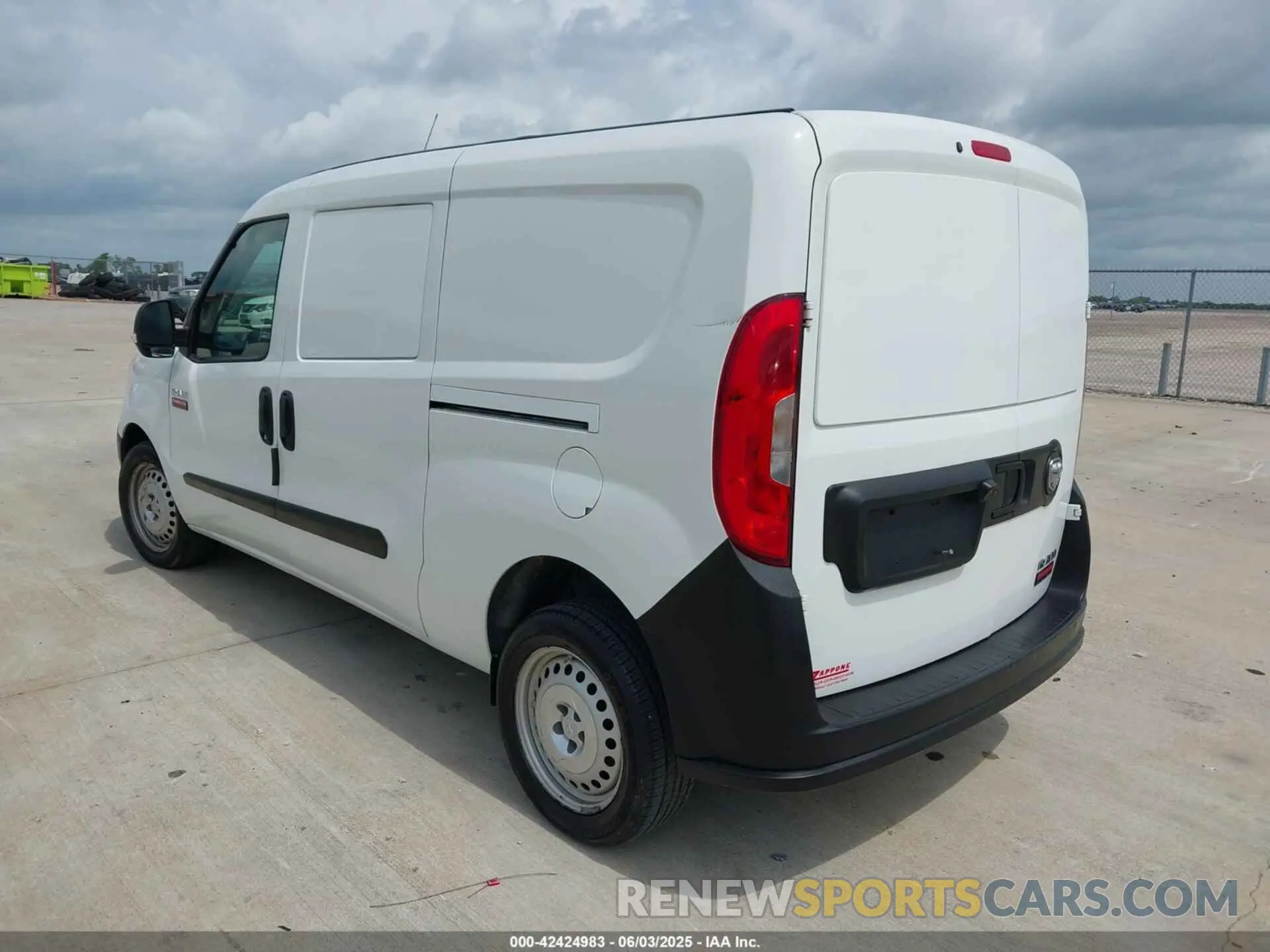 3 Photograph of a damaged car ZFBHRFAB6L6P23917 RAM PROMASTER CITY 2020