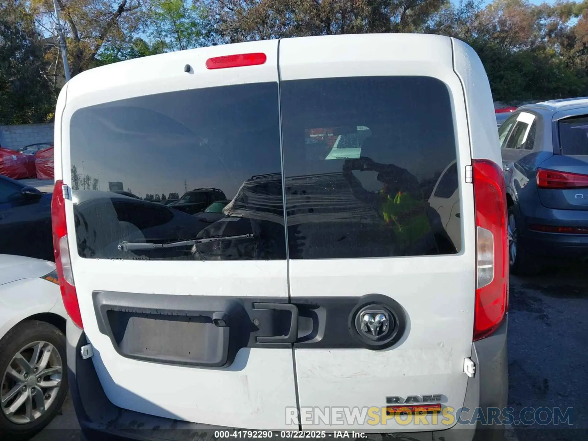17 Photograph of a damaged car ZFBHRFAB7L6S00972 RAM PROMASTER CITY 2020