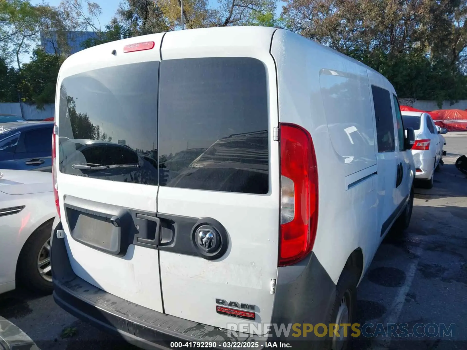 4 Photograph of a damaged car ZFBHRFAB7L6S00972 RAM PROMASTER CITY 2020