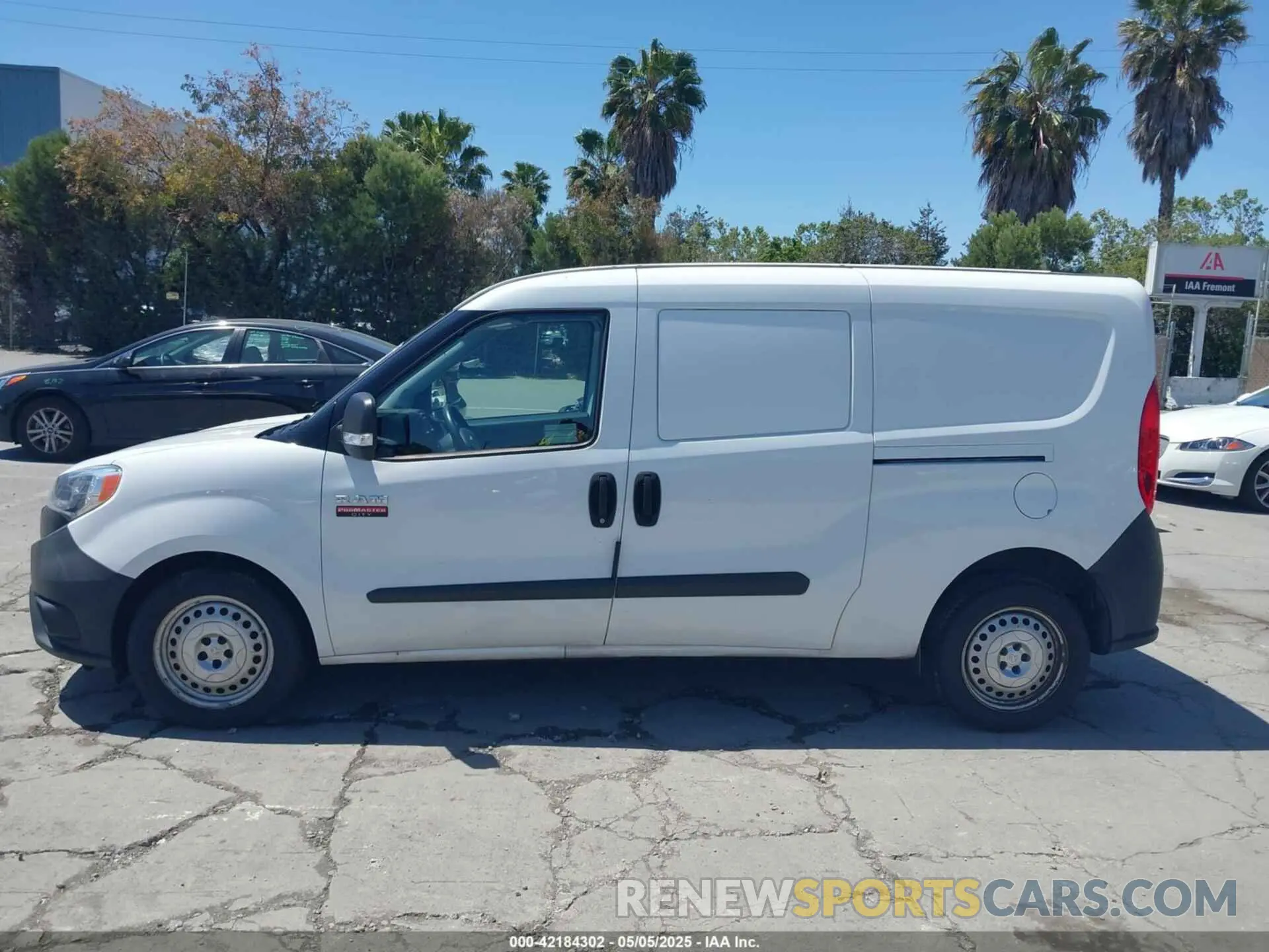 14 Photograph of a damaged car ZFBHRFAB8L6P39648 RAM PROMASTER CITY 2020