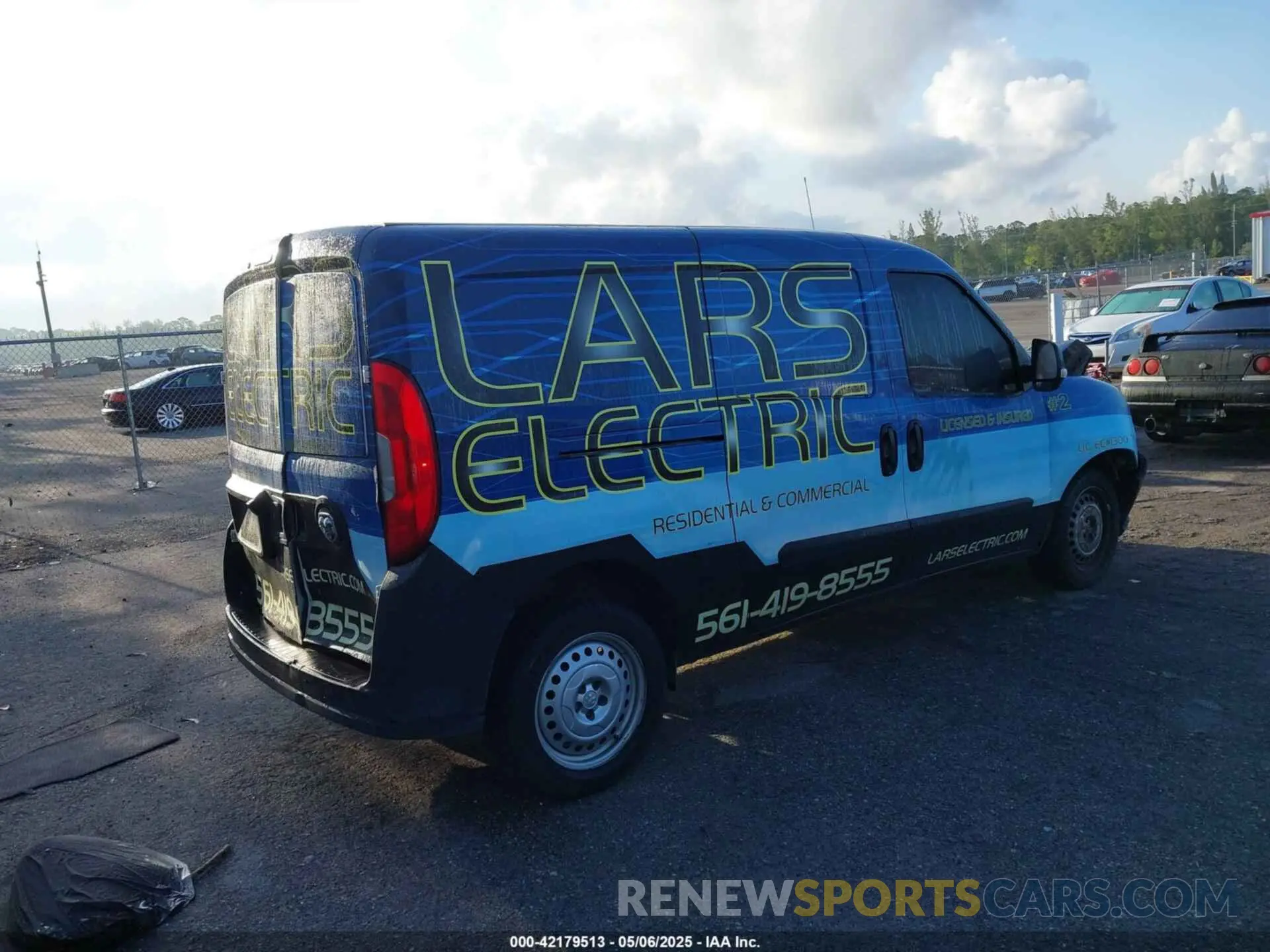 4 Photograph of a damaged car ZFBHRFAB8M6T15288 RAM PROMASTER CITY 2021