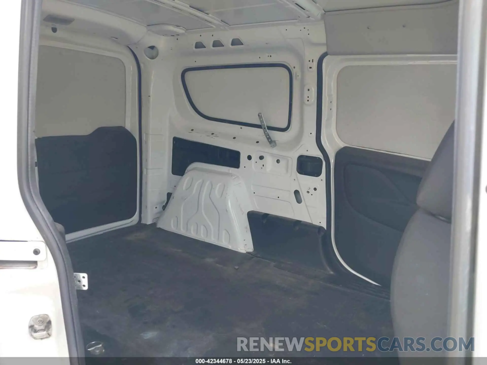 8 Photograph of a damaged car ZFBHRFABXM6U80386 RAM PROMASTER CITY 2021