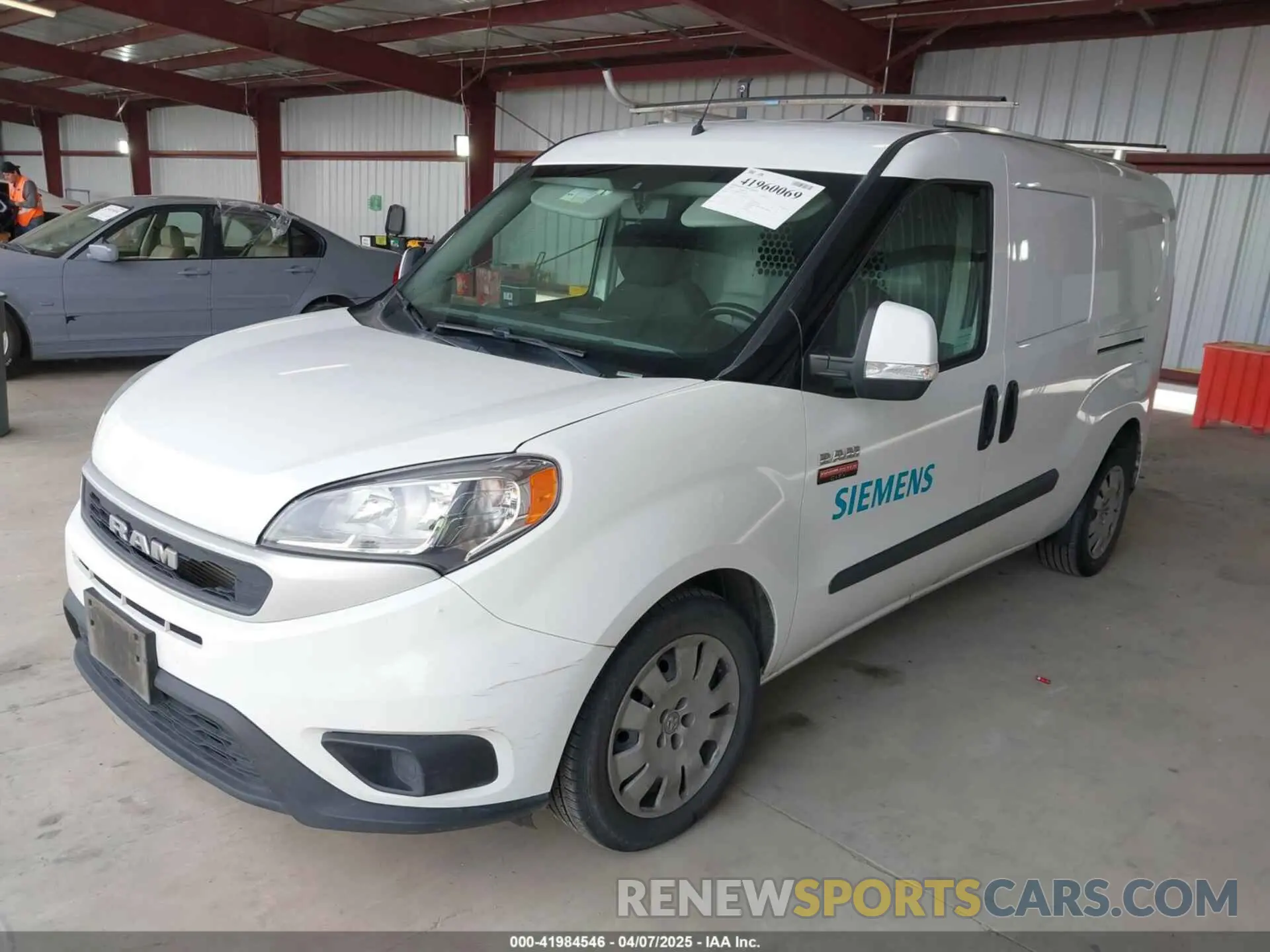 2 Photograph of a damaged car ZFBHRFBBXM6U21983 RAM PROMASTER CITY 2021