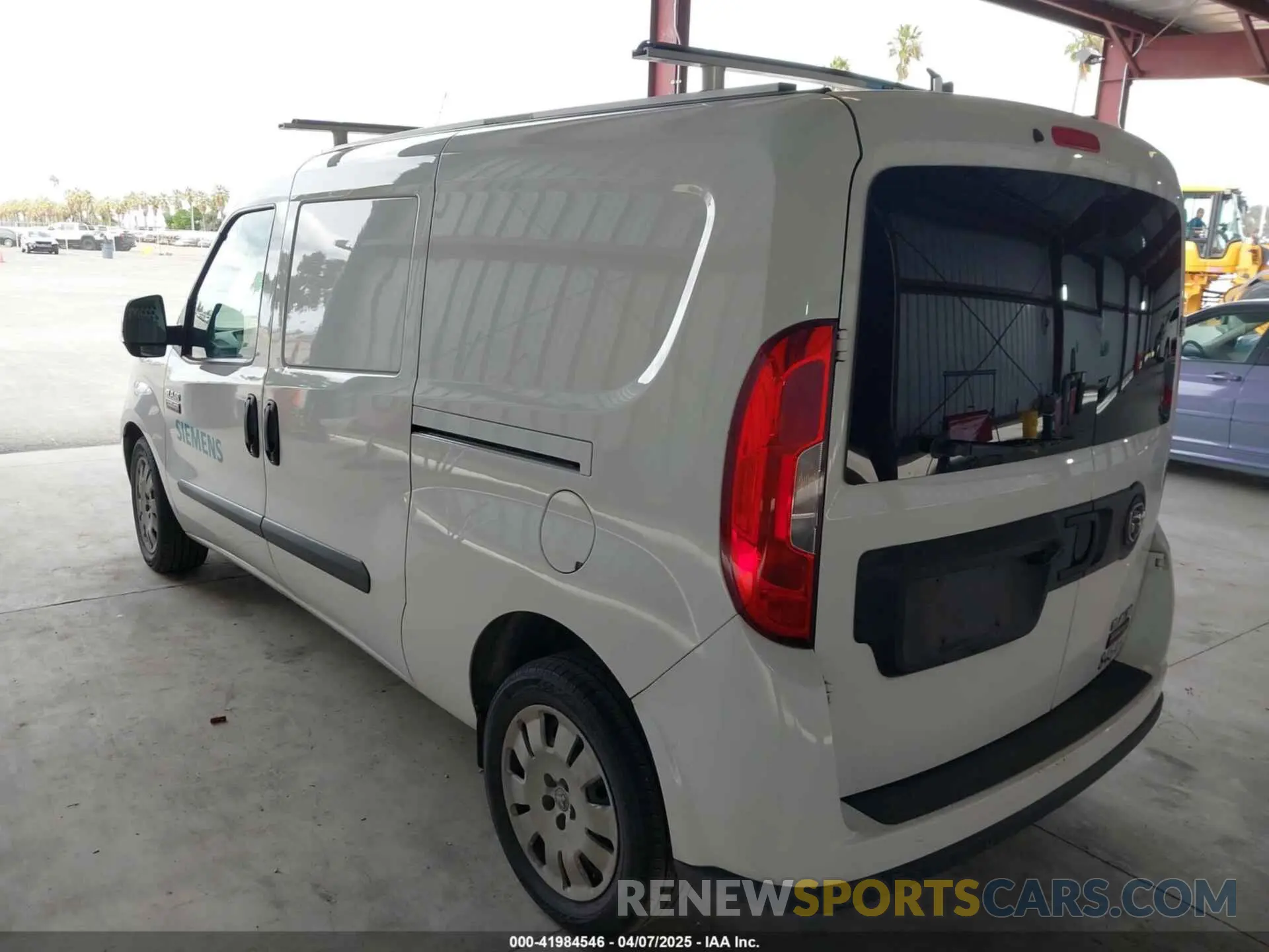 3 Photograph of a damaged car ZFBHRFBBXM6U21983 RAM PROMASTER CITY 2021