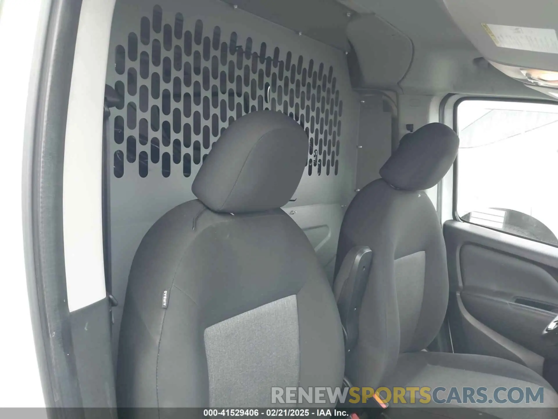 8 Photograph of a damaged car ZFB636VP6N6W03133 RAM PROMASTER CITY 2022