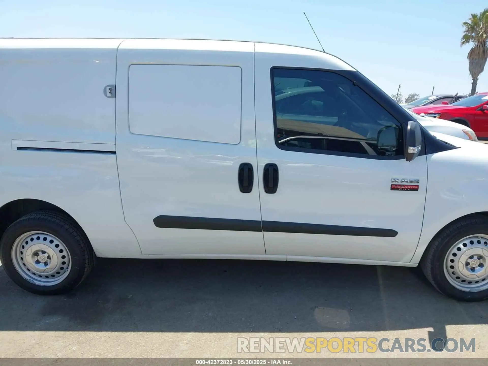 13 Photograph of a damaged car ZFB636VP8N6V98193 RAM PROMASTER CITY 2022