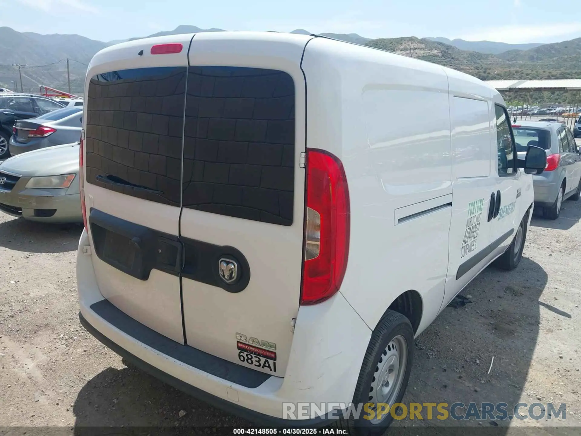 4 Photograph of a damaged car ZFBHRFAB0N6W48747 RAM PROMASTER CITY 2022