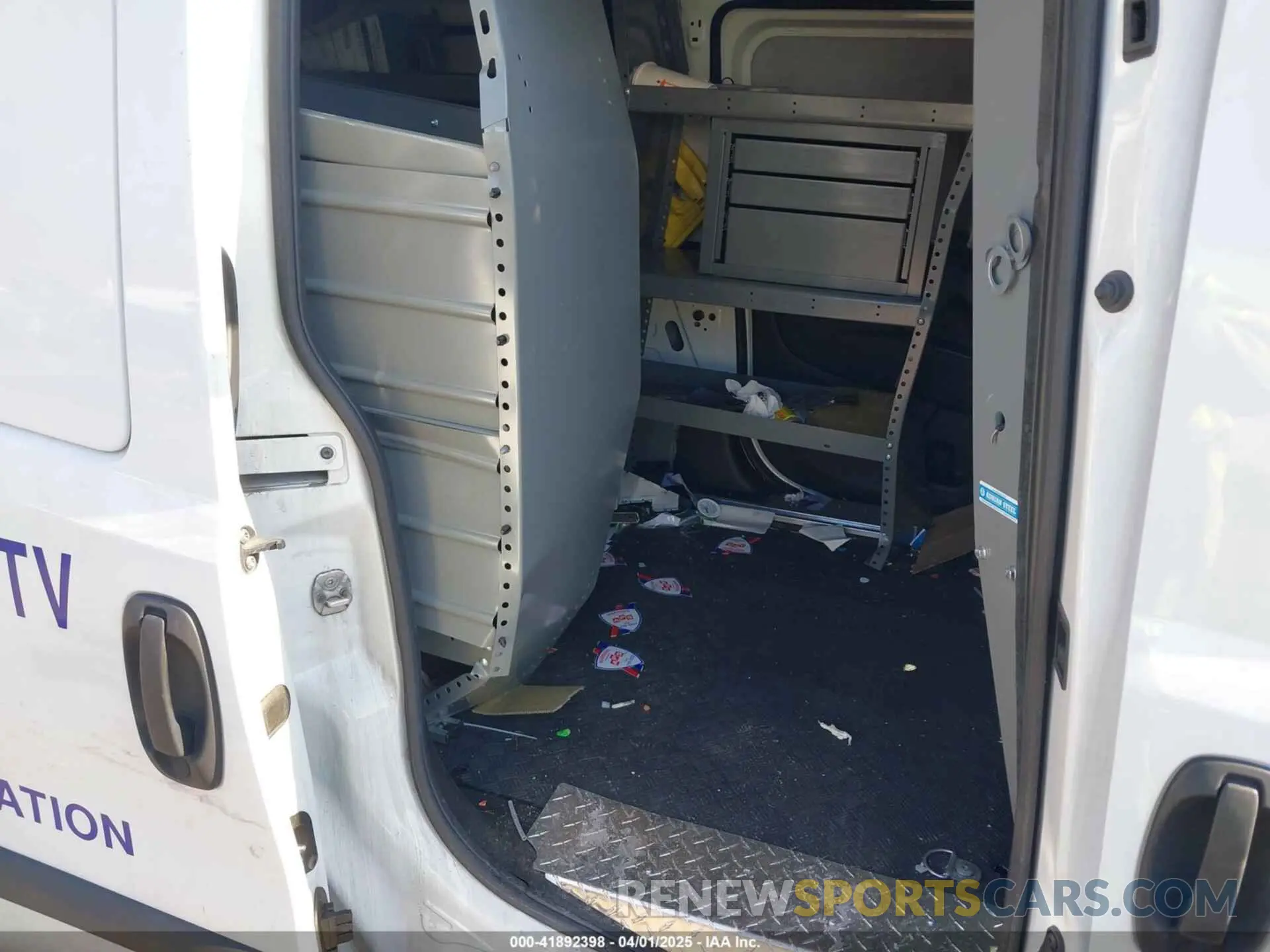 8 Photograph of a damaged car ZFBHRFAB4N6X34692 RAM PROMASTER CITY 2022
