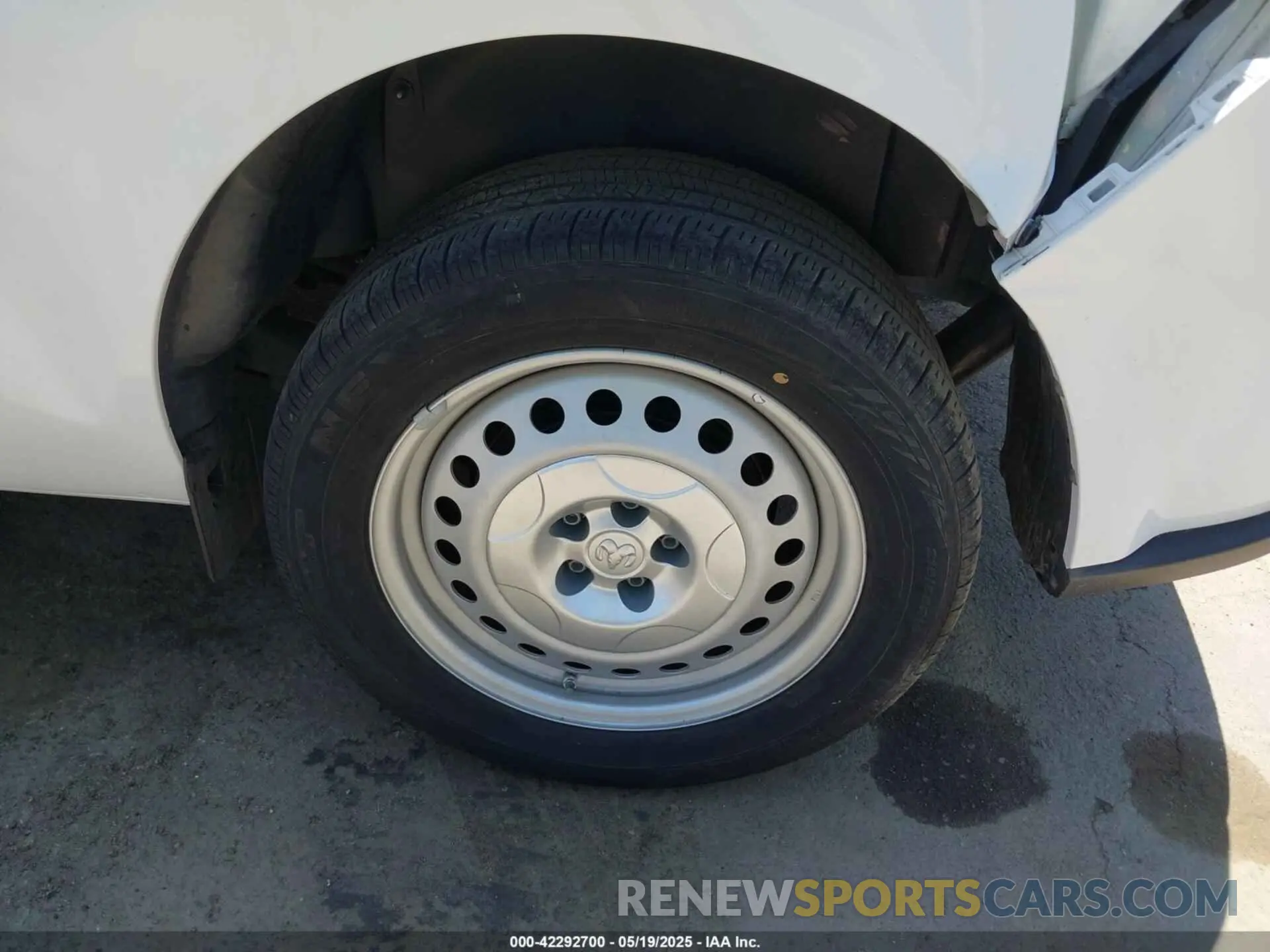 19 Photograph of a damaged car ZFBHRFAB4N6X41299 RAM PROMASTER CITY 2022