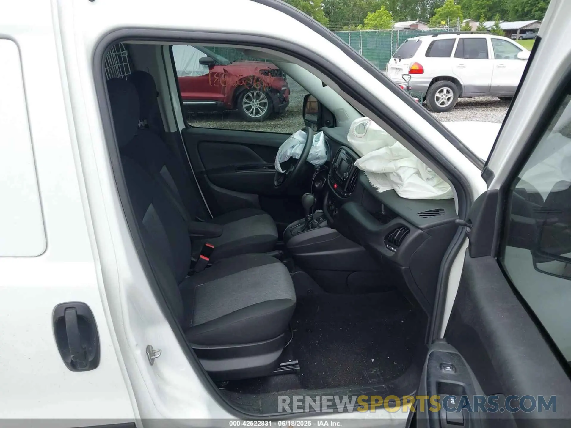 5 Photograph of a damaged car ZFBHRFAB6N6W82711 RAM PROMASTER CITY 2022