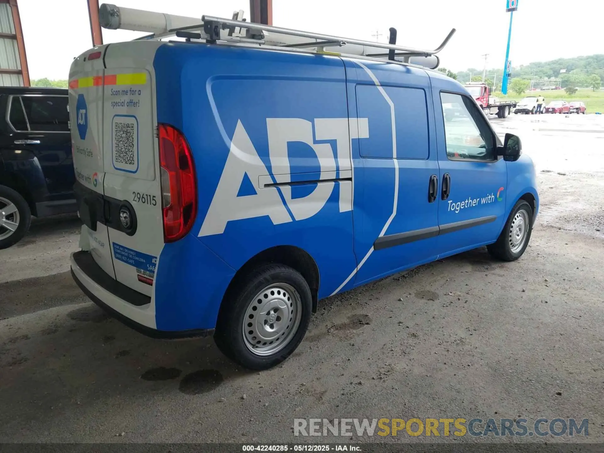 4 Photograph of a damaged car ZFBHRFAB6N6Y41453 RAM PROMASTER CITY 2022
