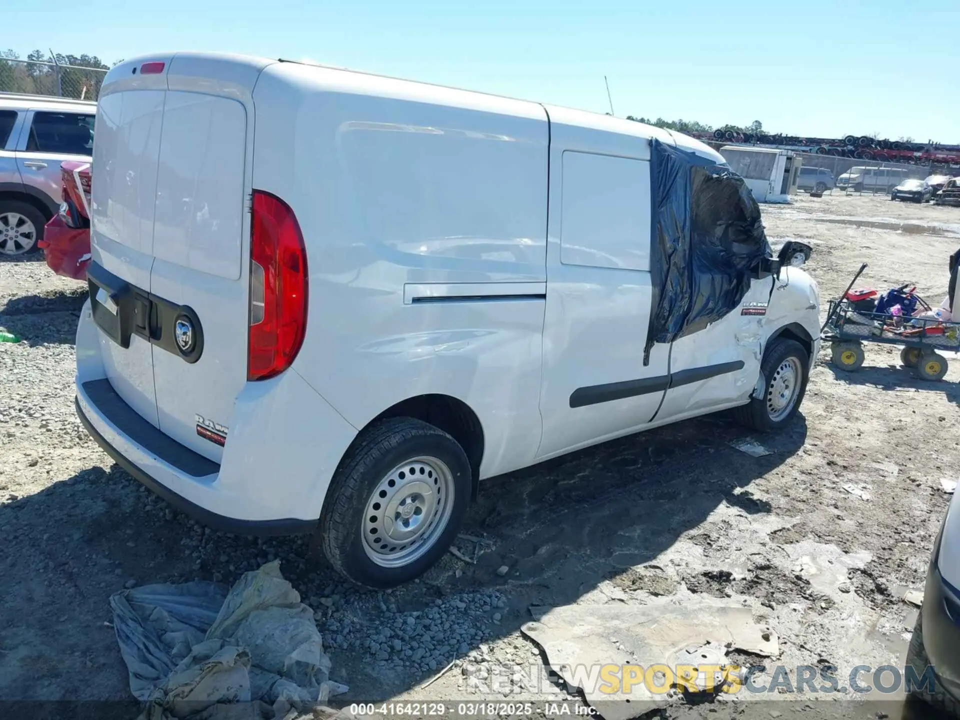 4 Photograph of a damaged car ZFBHRFAB7N6Y11118 RAM PROMASTER CITY 2022