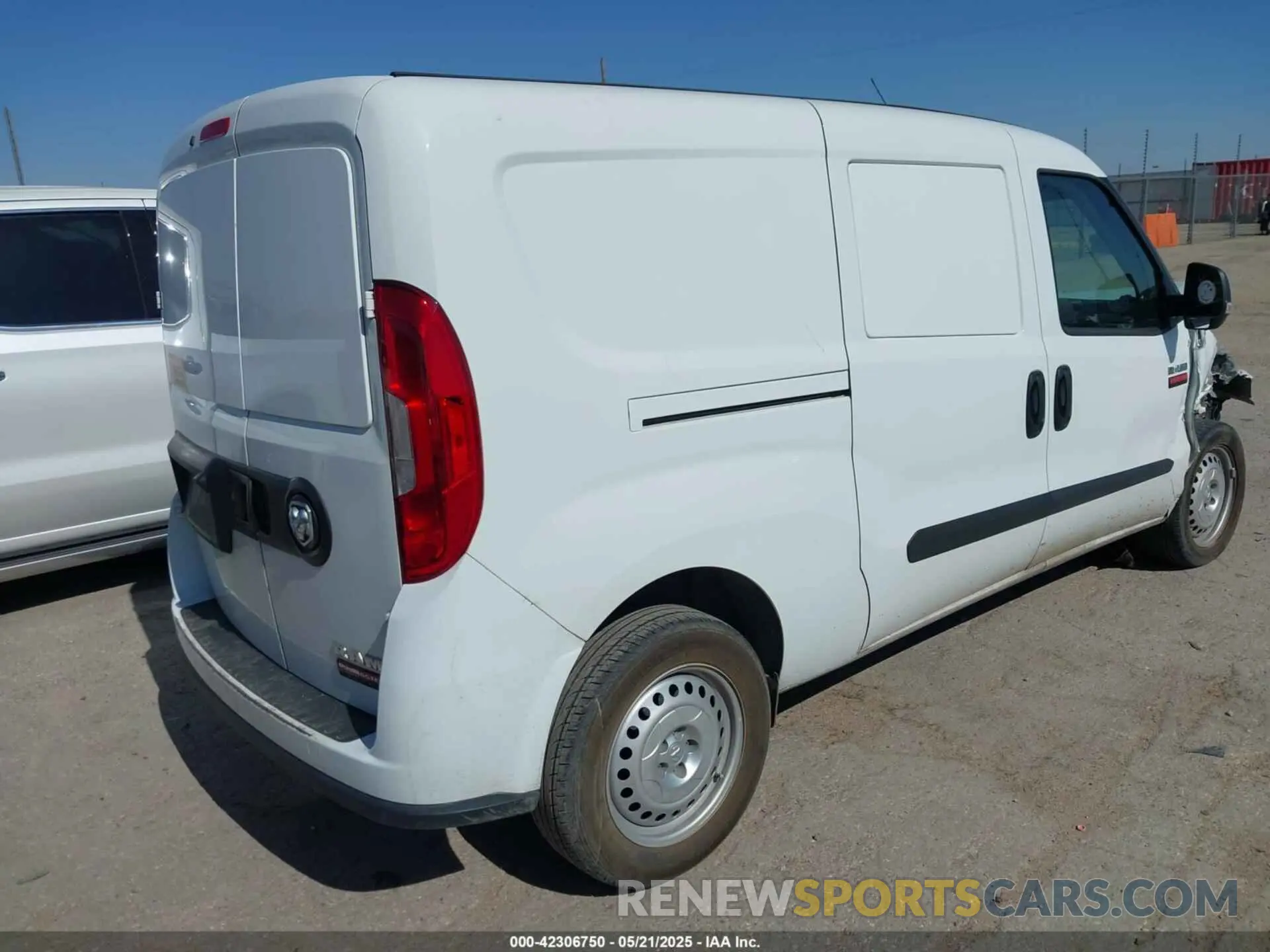 4 Photograph of a damaged car ZFBHRFAB7N6Y29442 RAM PROMASTER CITY 2022