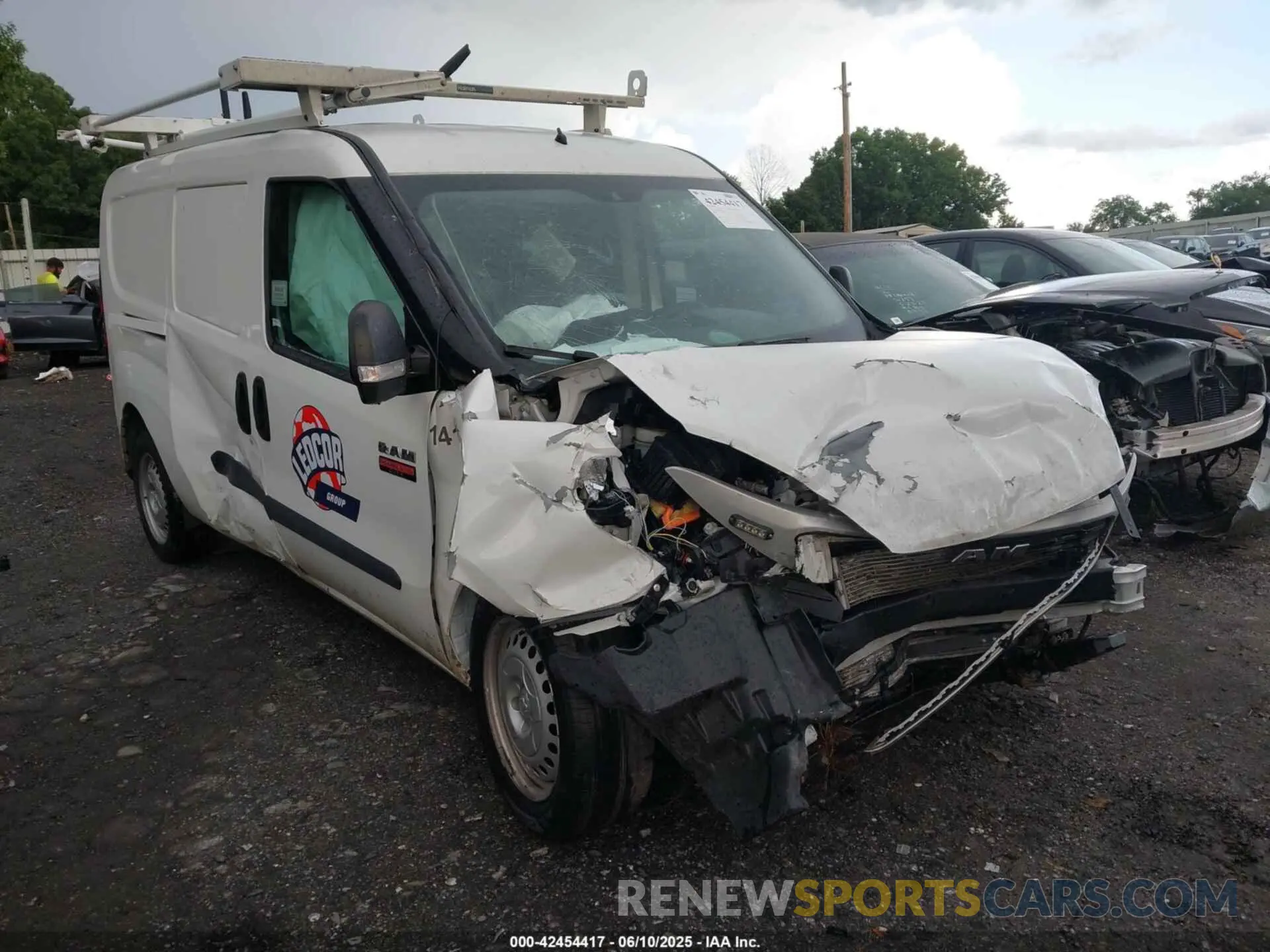 1 Photograph of a damaged car ZFBHRFAB7N6Y64692 RAM PROMASTER CITY 2022