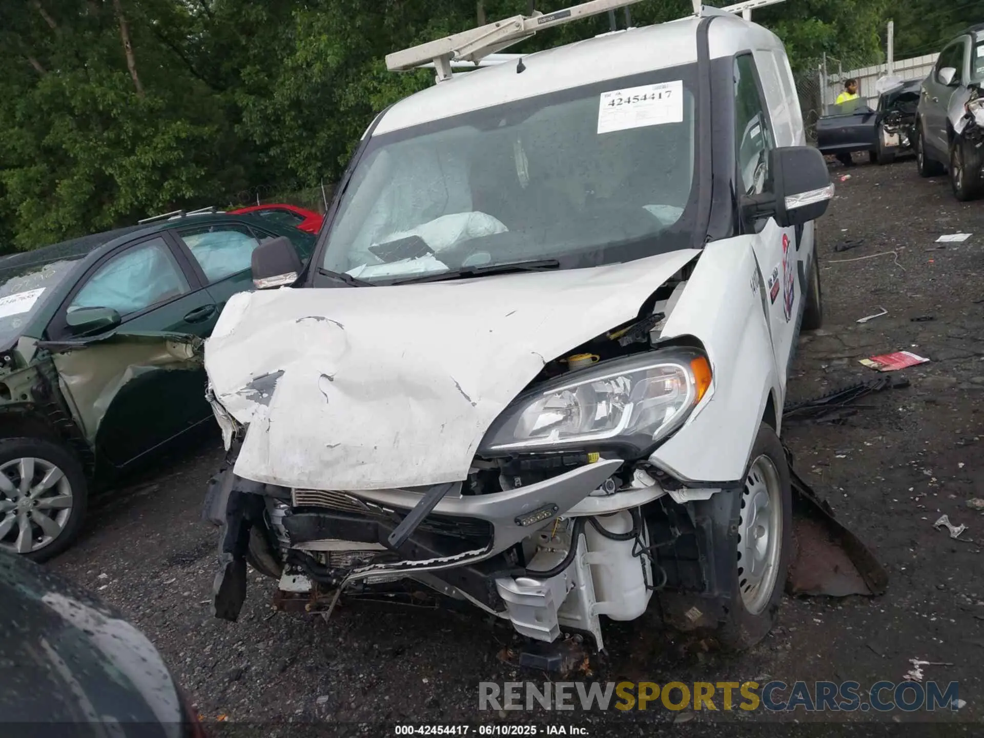 13 Photograph of a damaged car ZFBHRFAB7N6Y64692 RAM PROMASTER CITY 2022