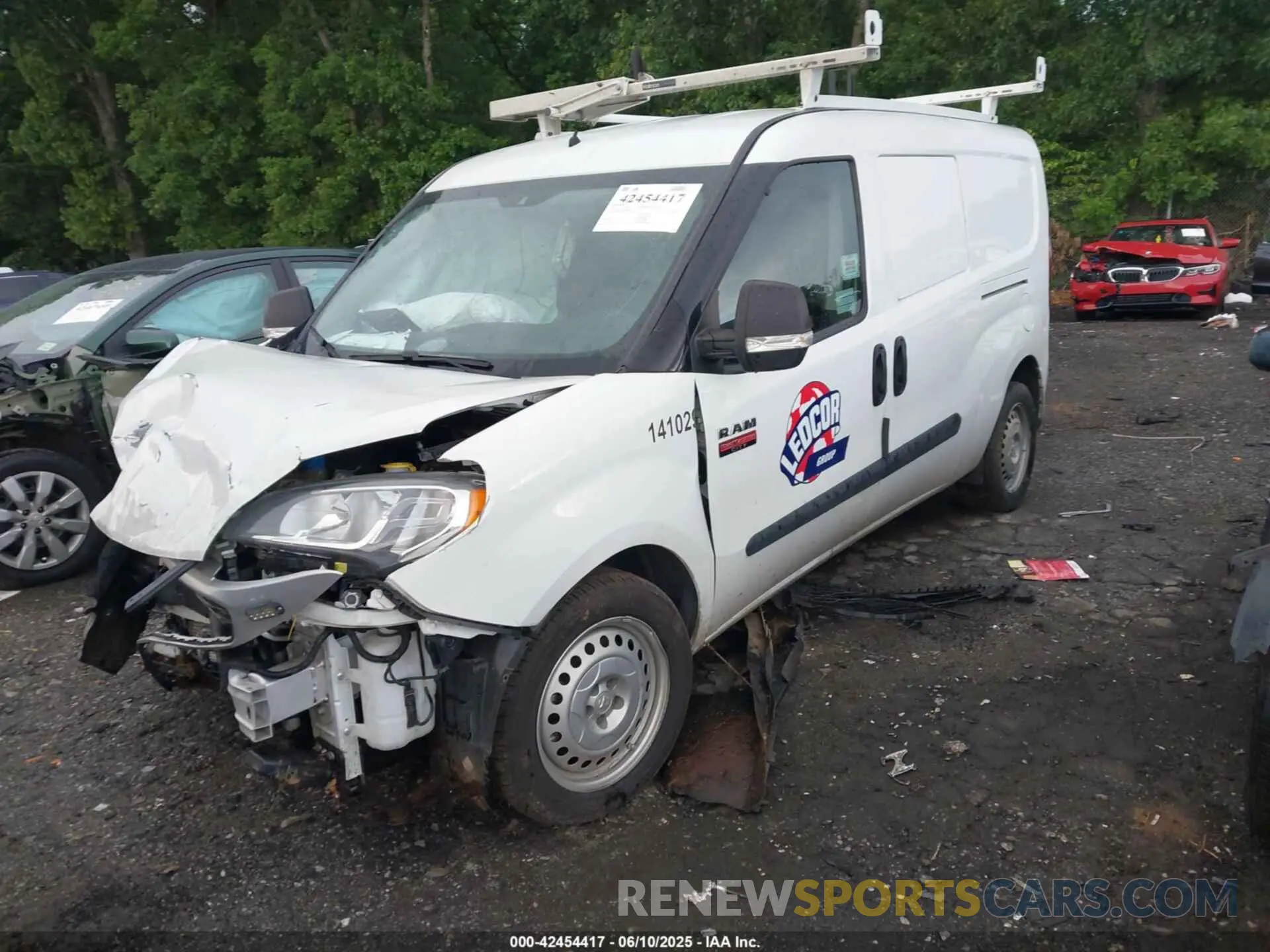 2 Photograph of a damaged car ZFBHRFAB7N6Y64692 RAM PROMASTER CITY 2022