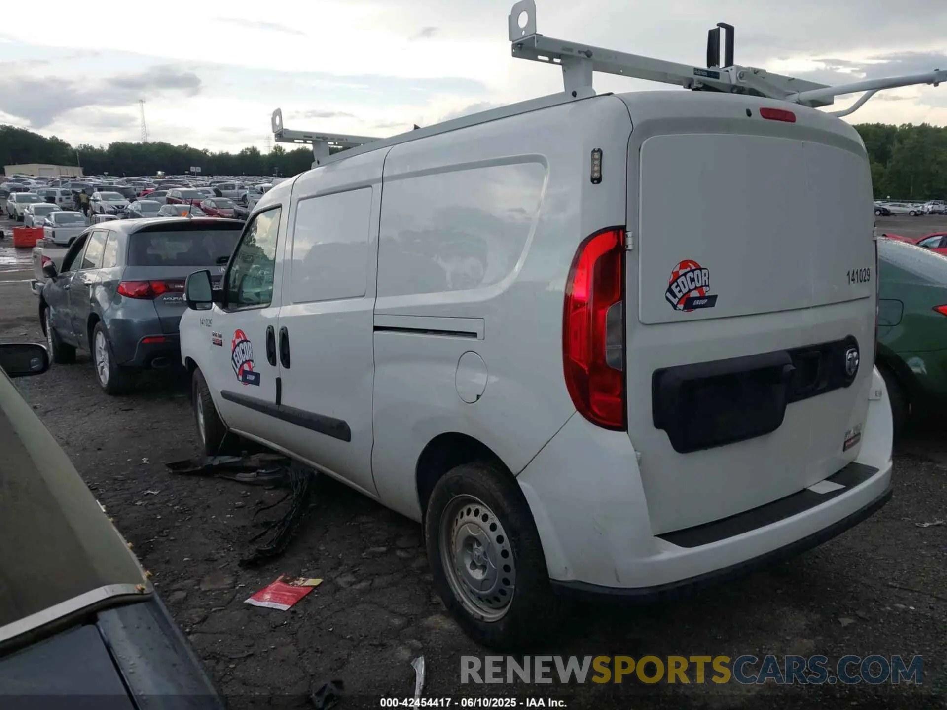 3 Photograph of a damaged car ZFBHRFAB7N6Y64692 RAM PROMASTER CITY 2022
