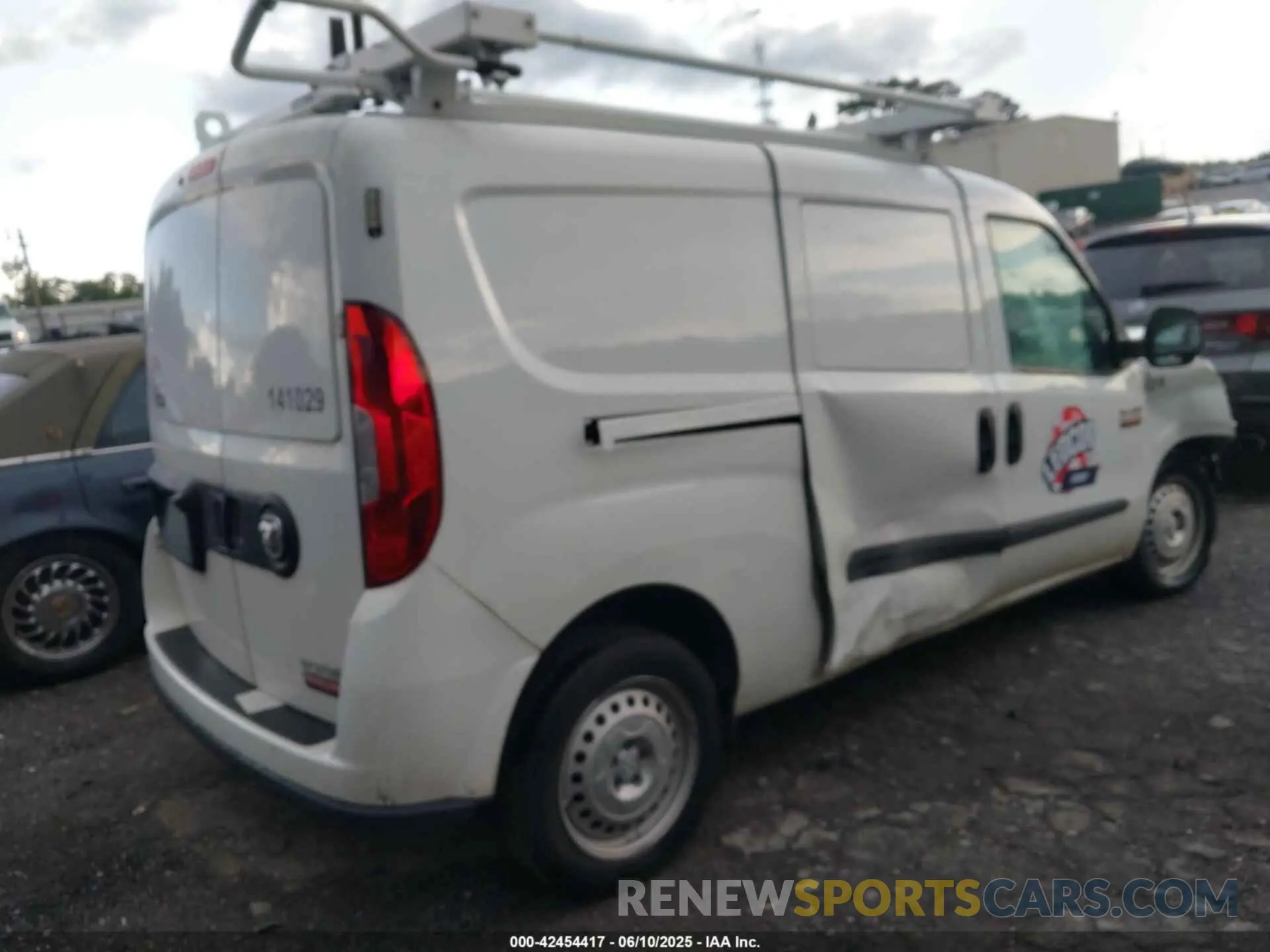 4 Photograph of a damaged car ZFBHRFAB7N6Y64692 RAM PROMASTER CITY 2022
