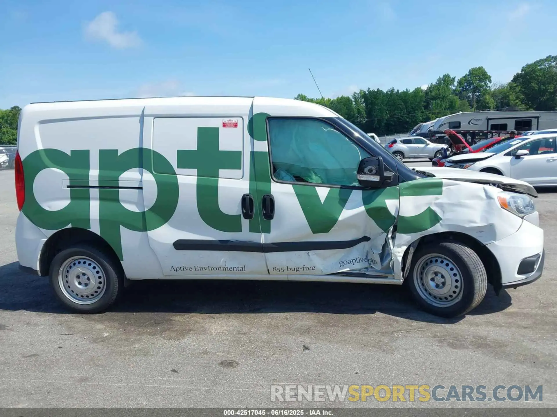 13 Photograph of a damaged car ZFBHRFABXN6W22317 RAM PROMASTER CITY 2022