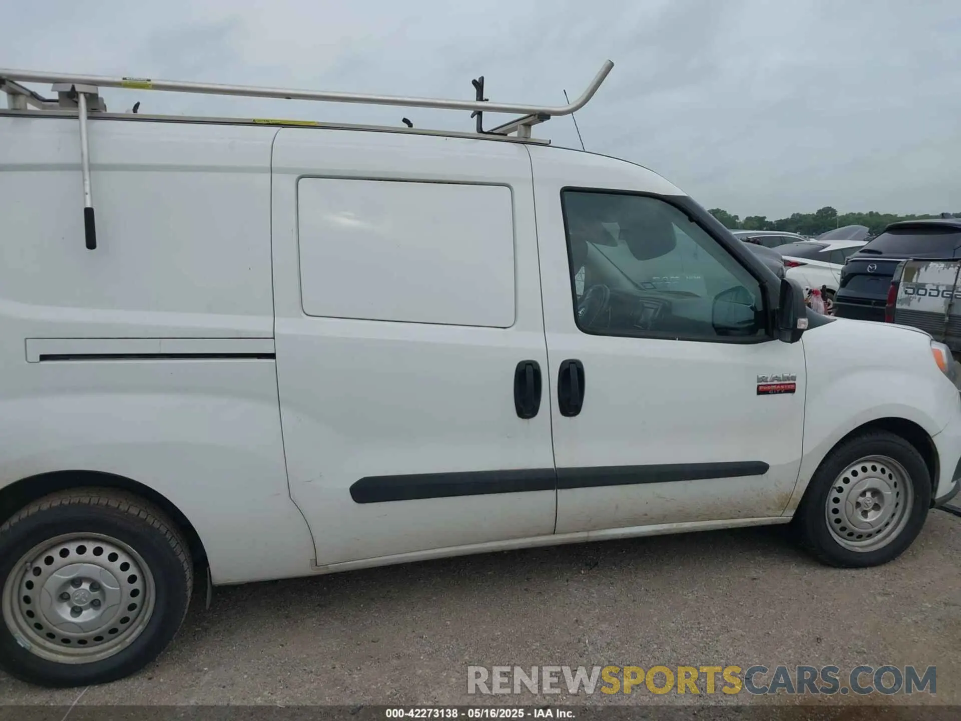 13 Photograph of a damaged car ZFBHRFABXN6W53275 RAM PROMASTER CITY 2022