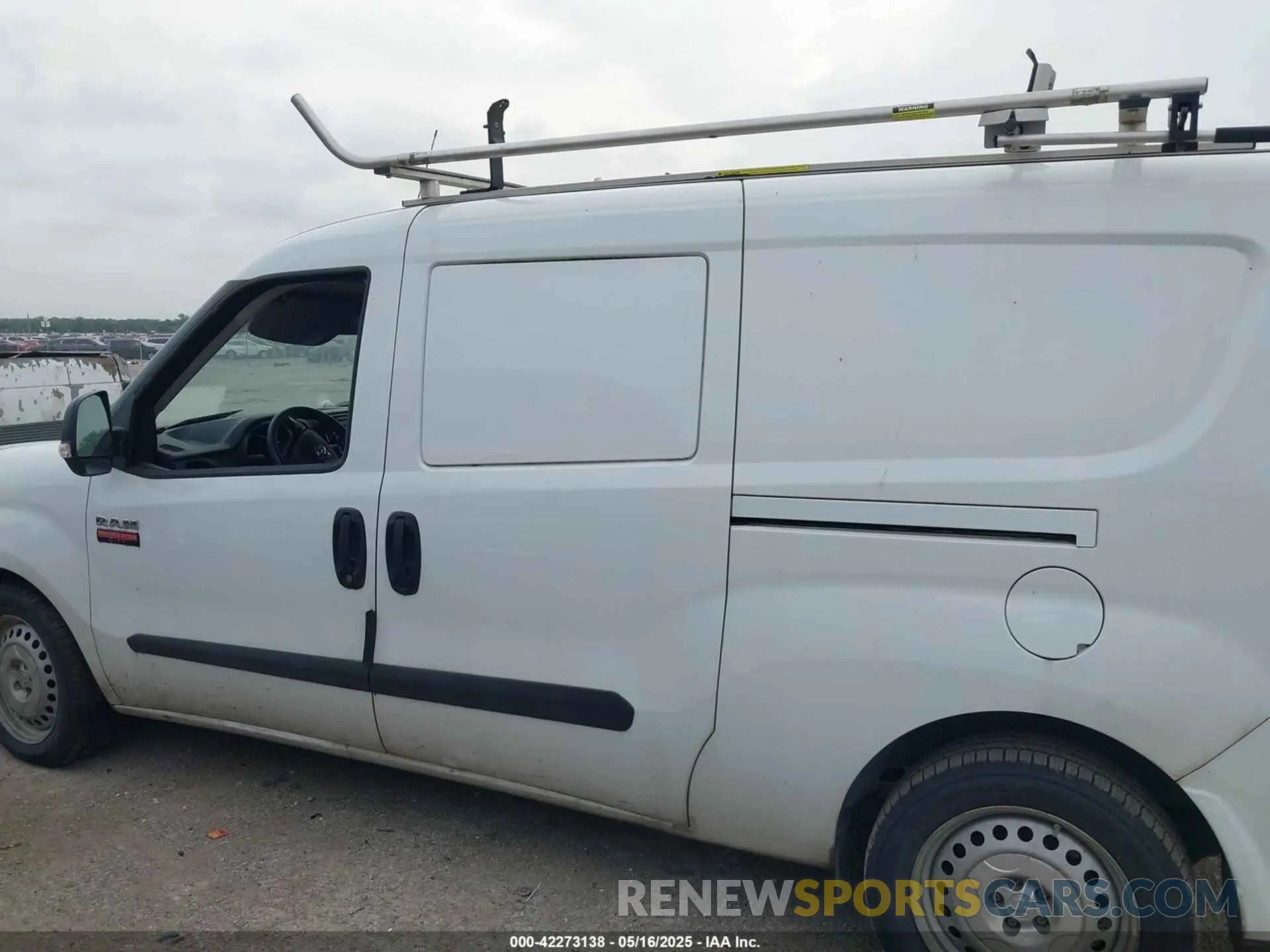 14 Photograph of a damaged car ZFBHRFABXN6W53275 RAM PROMASTER CITY 2022