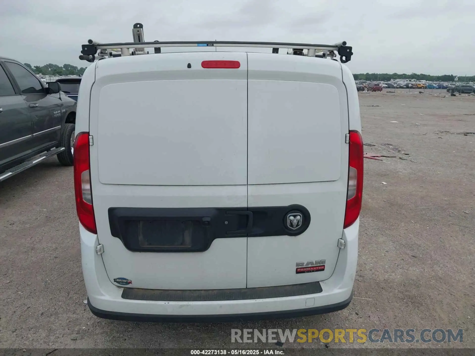 16 Photograph of a damaged car ZFBHRFABXN6W53275 RAM PROMASTER CITY 2022