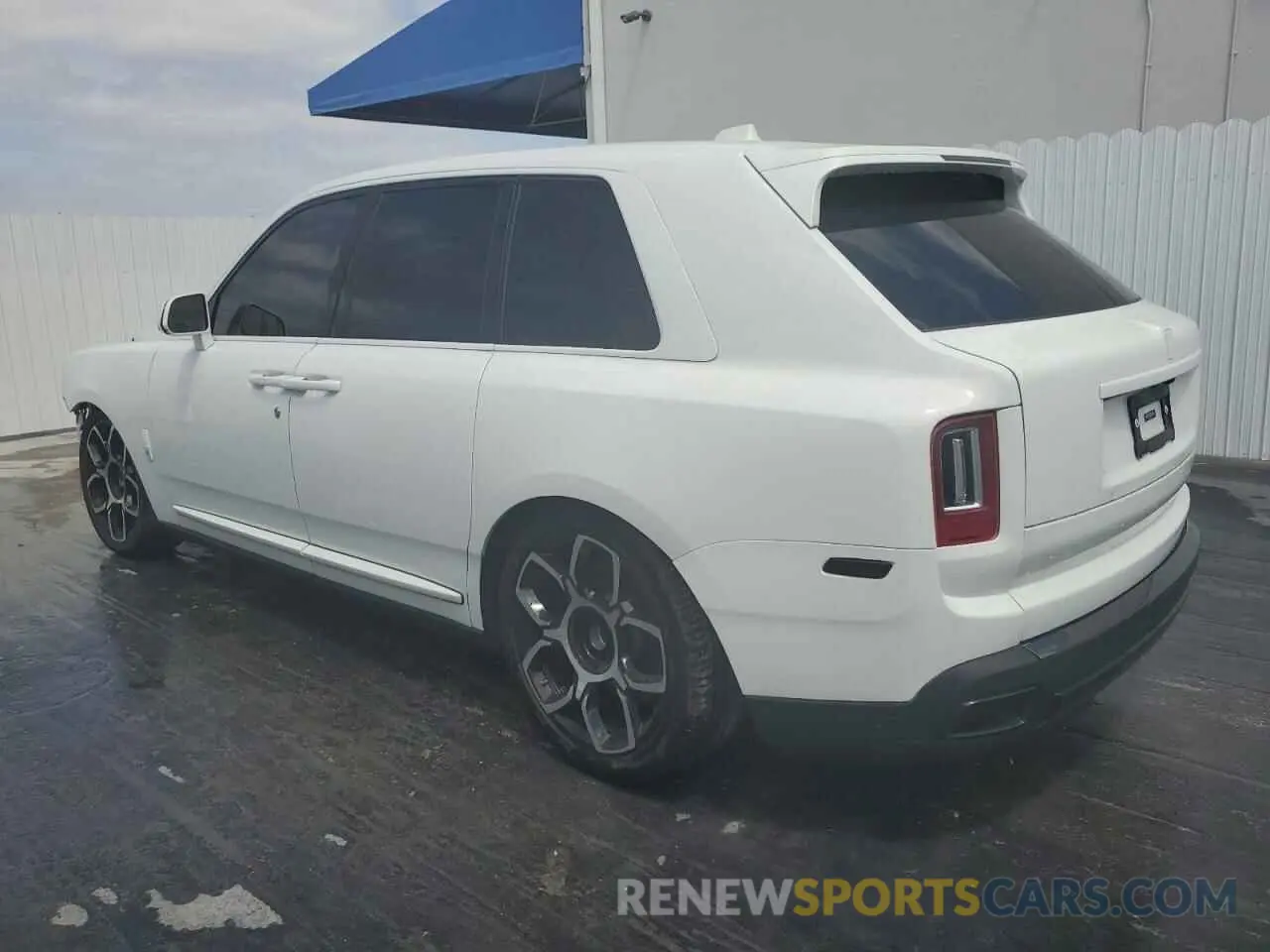 2 Photograph of a damaged car SLATV4C00LU202245 ROLLS-ROYCE CULLINAN 2020
