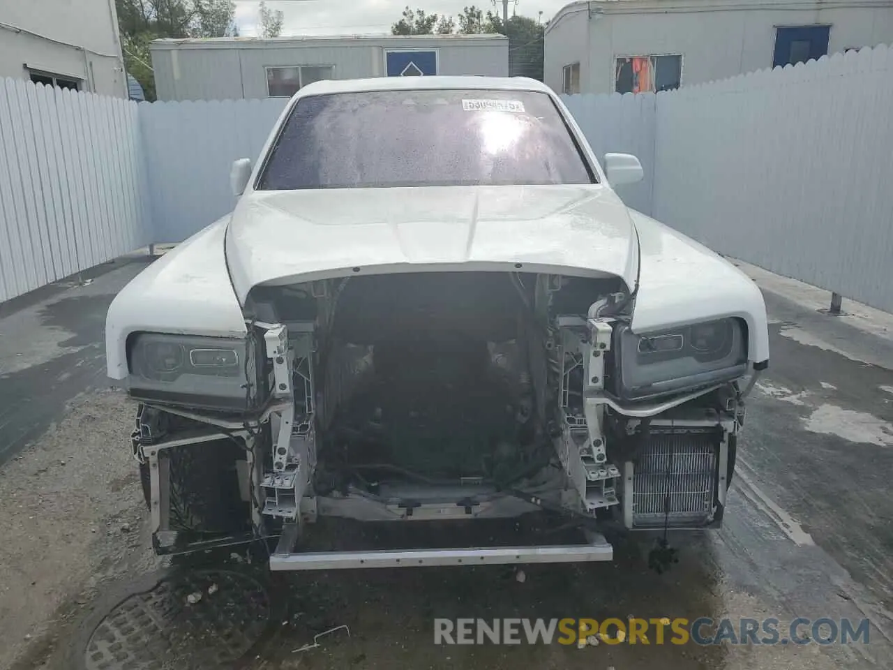 5 Photograph of a damaged car SLATV4C00LU202245 ROLLS-ROYCE CULLINAN 2020