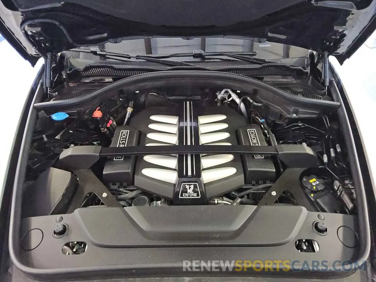 12 Photograph of a damaged car SLATV4C09LU114598 ROLLS-ROYCE CULLINAN 2020