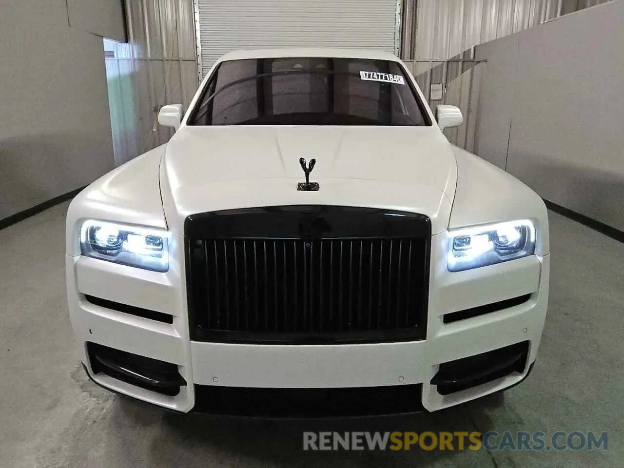 5 Photograph of a damaged car SLATV4C09LU114598 ROLLS-ROYCE CULLINAN 2020