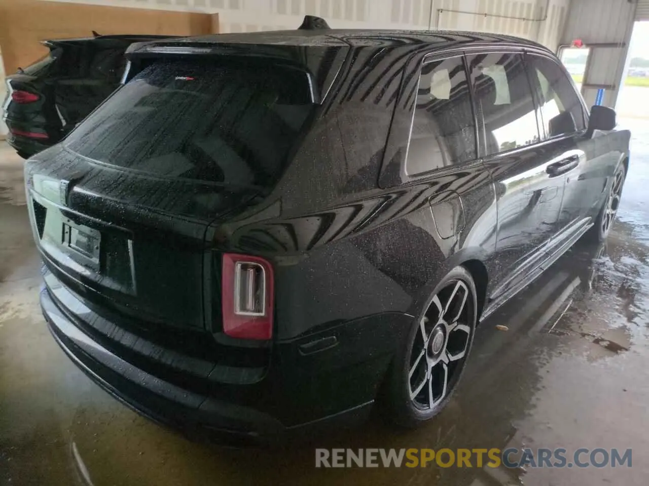 3 Photograph of a damaged car SLATV4C02PU220042 ROLLS-ROYCE CULLINAN 2023