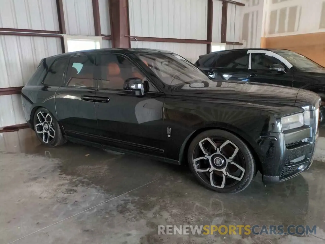 4 Photograph of a damaged car SLATV4C02PU220042 ROLLS-ROYCE CULLINAN 2023