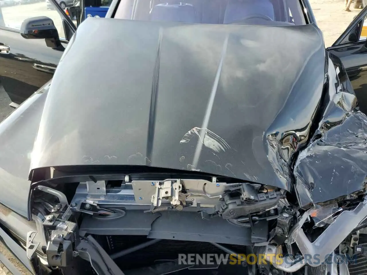 11 Photograph of a damaged car SLATV4C05PU217586 ROLLS-ROYCE CULLINAN 2023