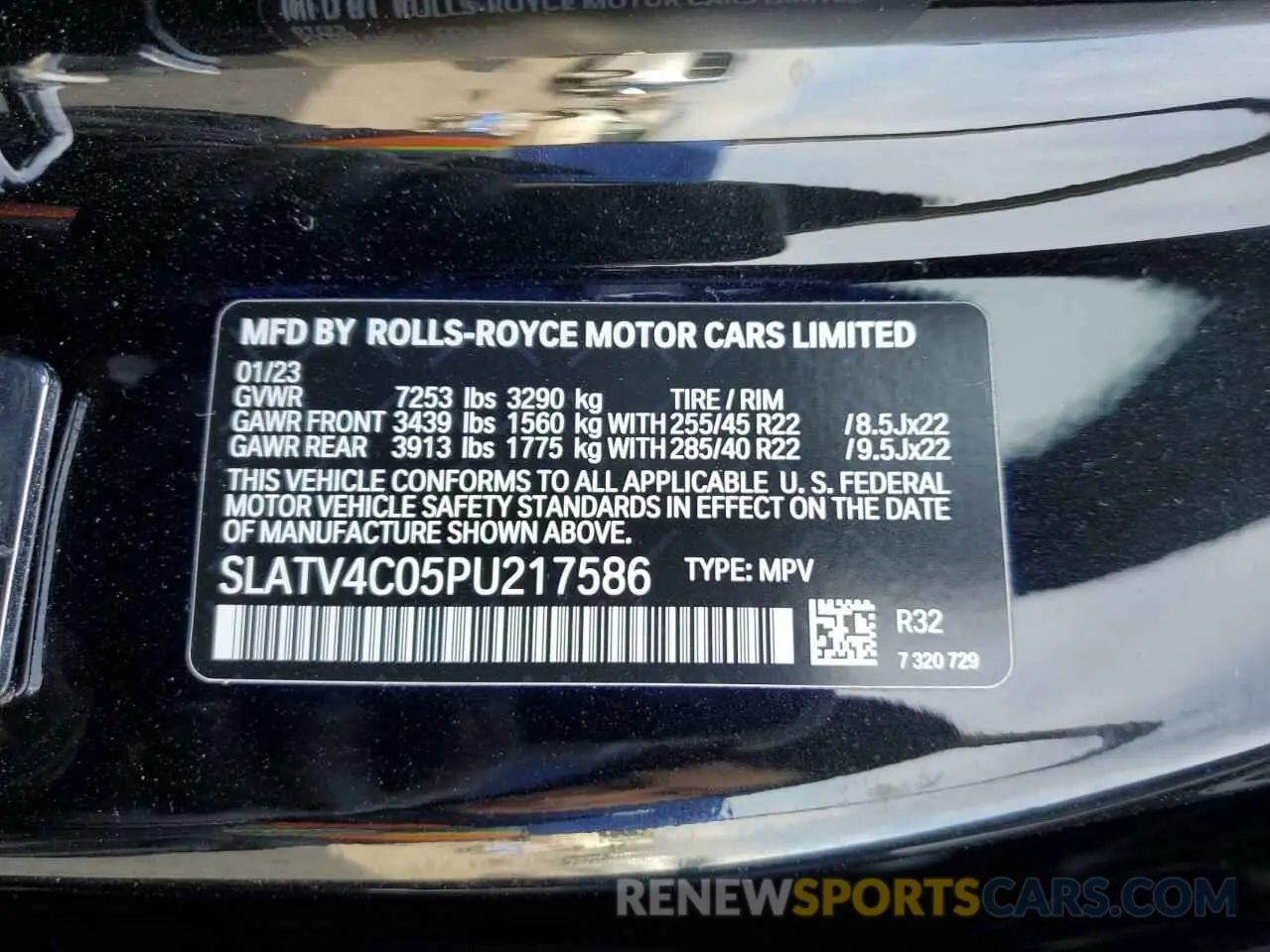 12 Photograph of a damaged car SLATV4C05PU217586 ROLLS-ROYCE CULLINAN 2023