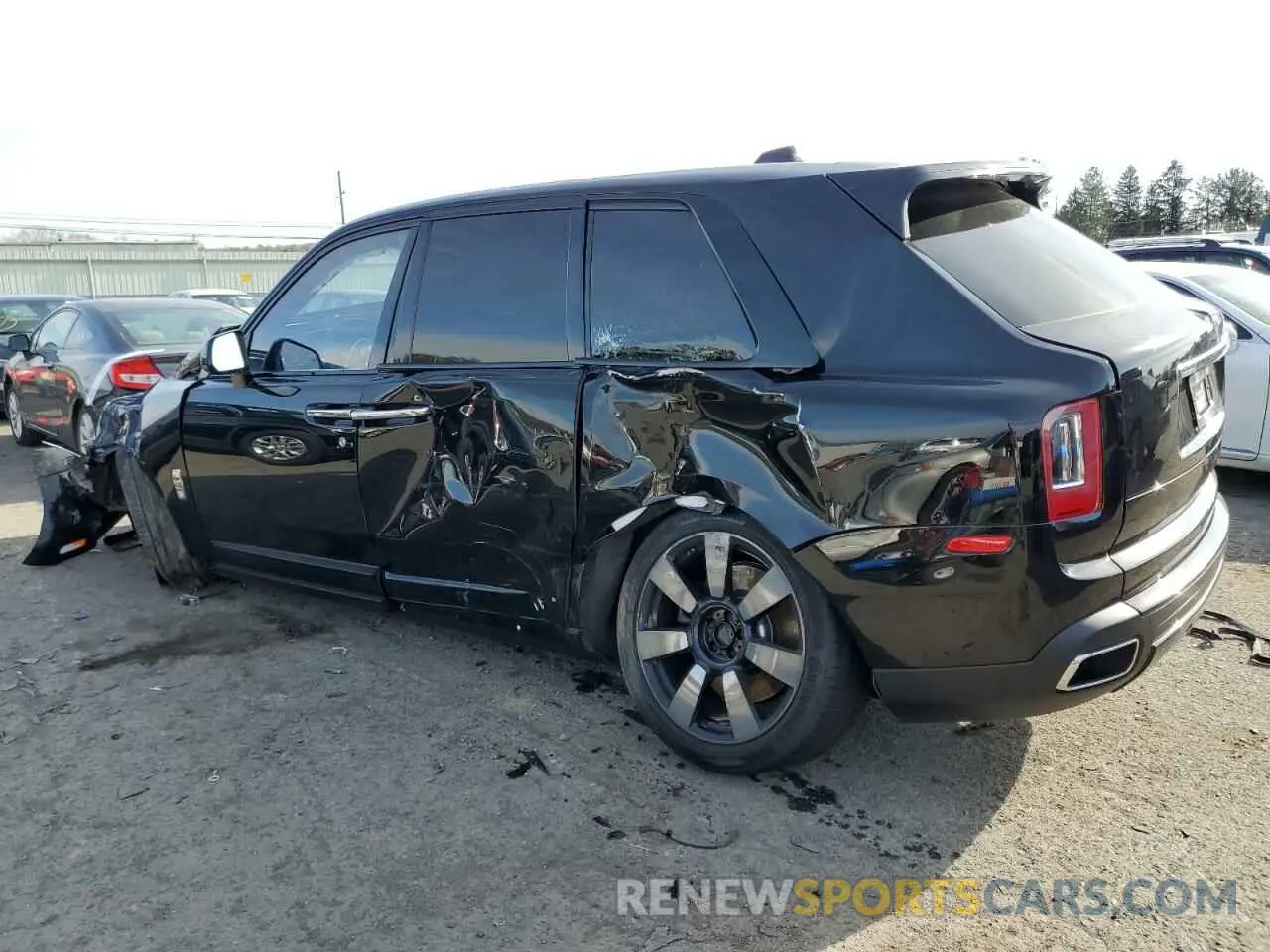 2 Photograph of a damaged car SLATV4C05PU217586 ROLLS-ROYCE CULLINAN 2023