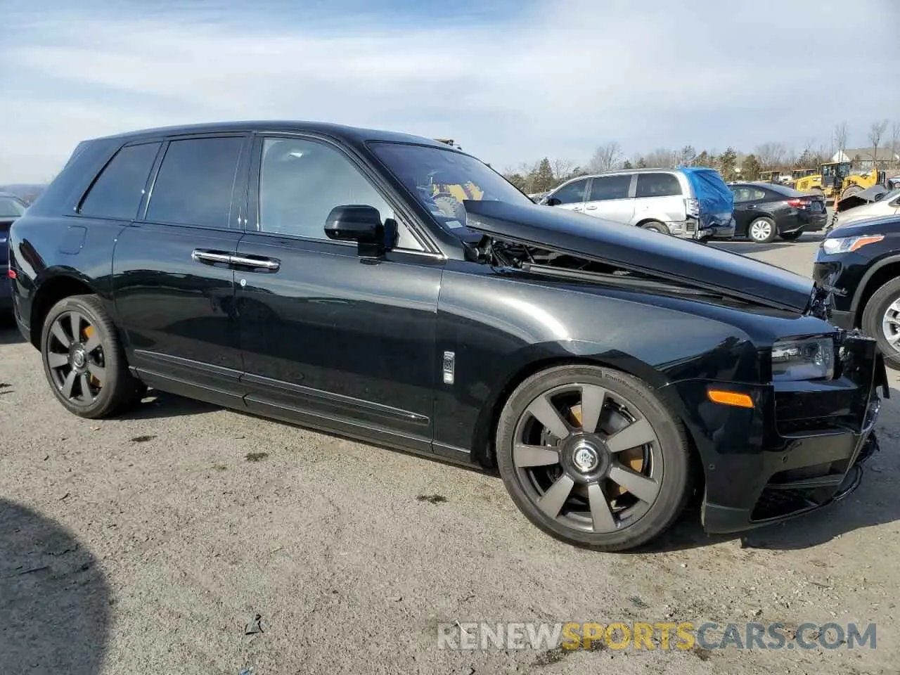 4 Photograph of a damaged car SLATV4C05PU217586 ROLLS-ROYCE CULLINAN 2023