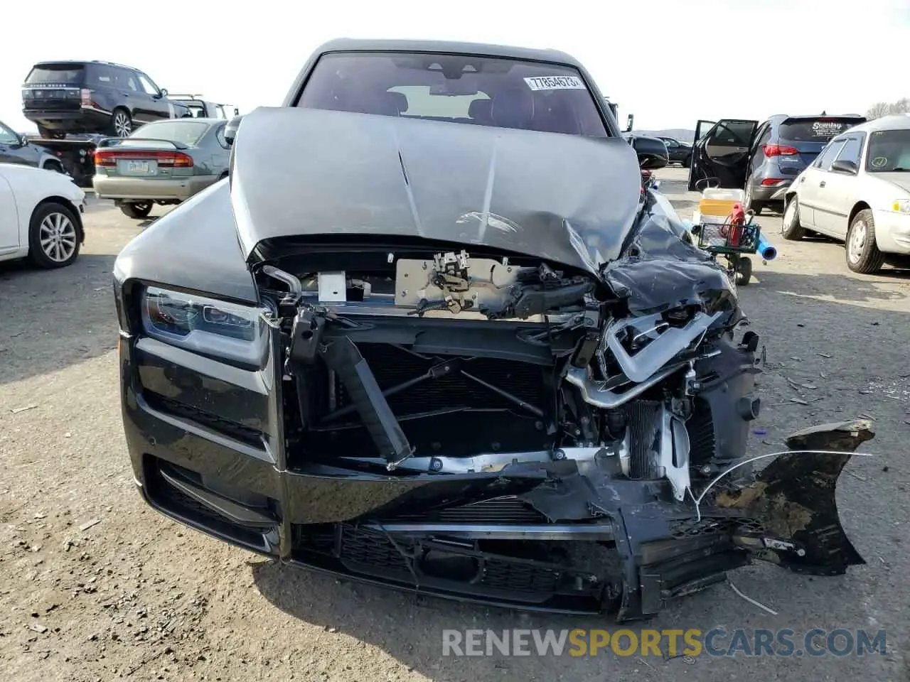 5 Photograph of a damaged car SLATV4C05PU217586 ROLLS-ROYCE CULLINAN 2023