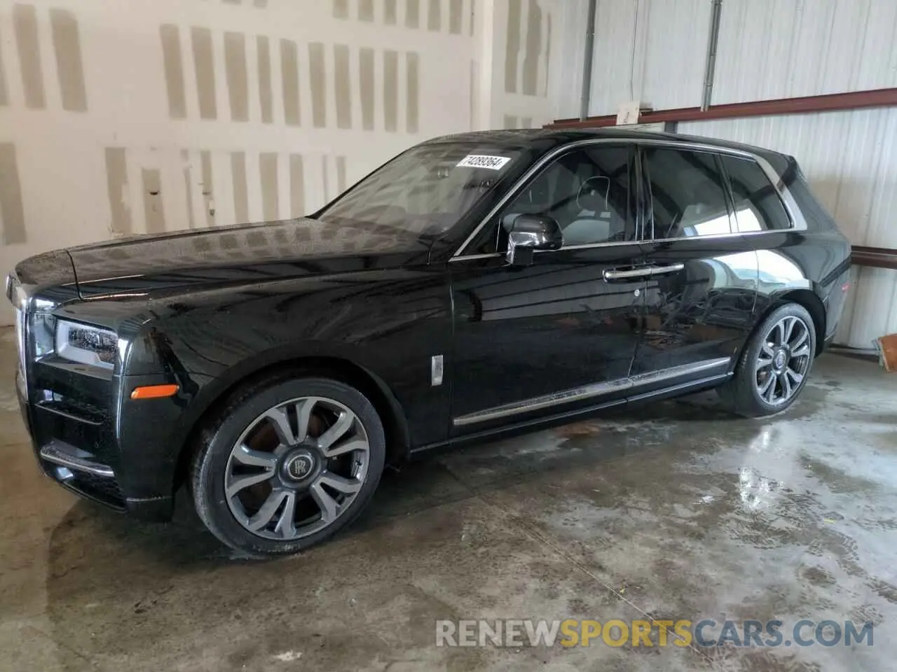 1 Photograph of a damaged car SLATV4C07PU218187 ROLLS-ROYCE CULLINAN 2023