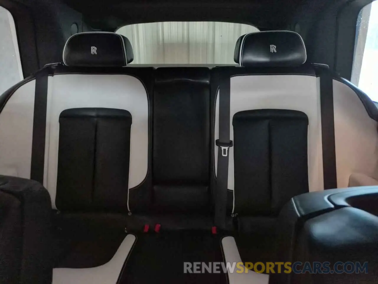 10 Photograph of a damaged car SLATV4C07PU218187 ROLLS-ROYCE CULLINAN 2023