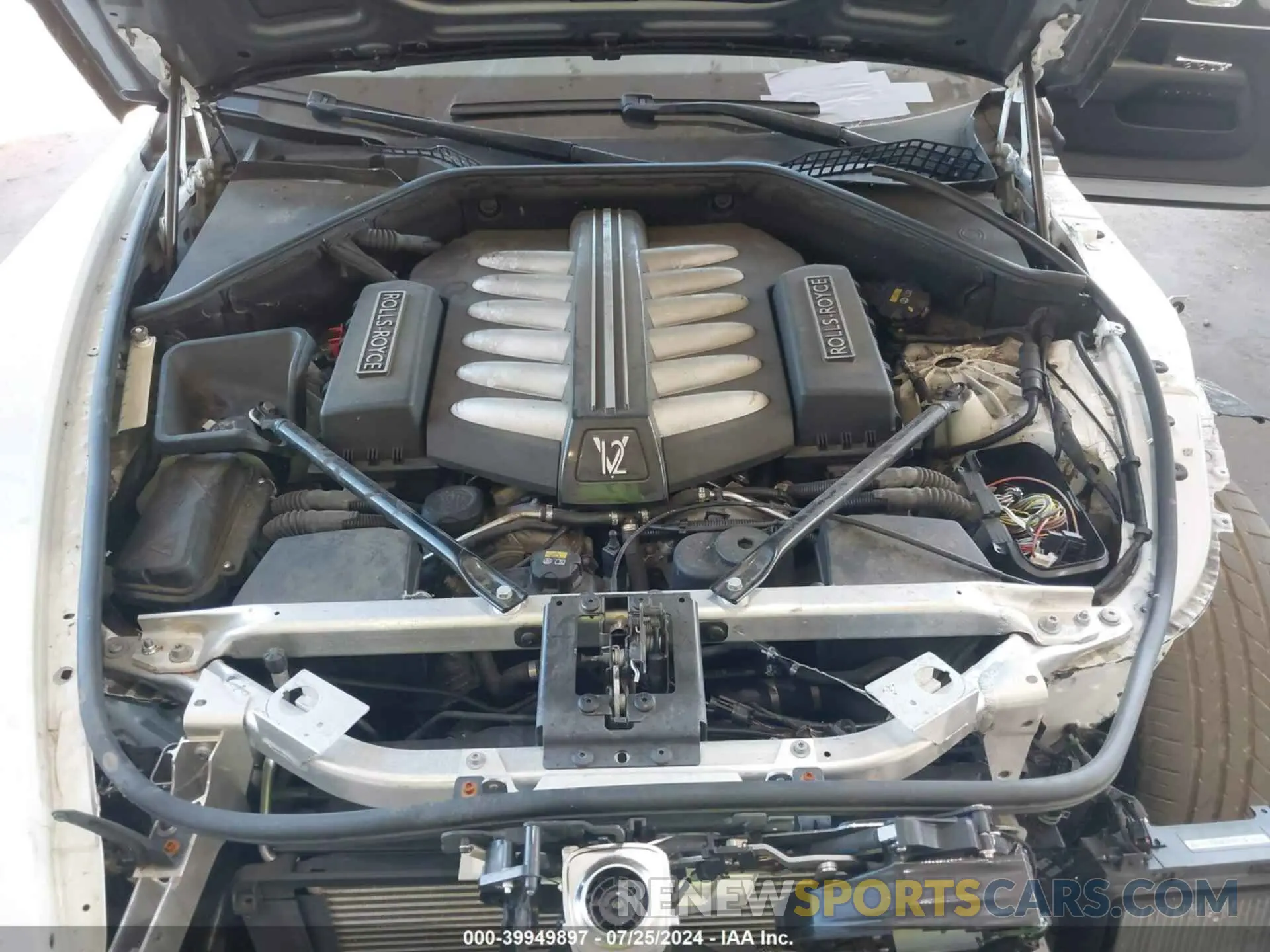 10 Photograph of a damaged car SCA666D56JU107573 ROLLS-ROYCE DAWN 2018