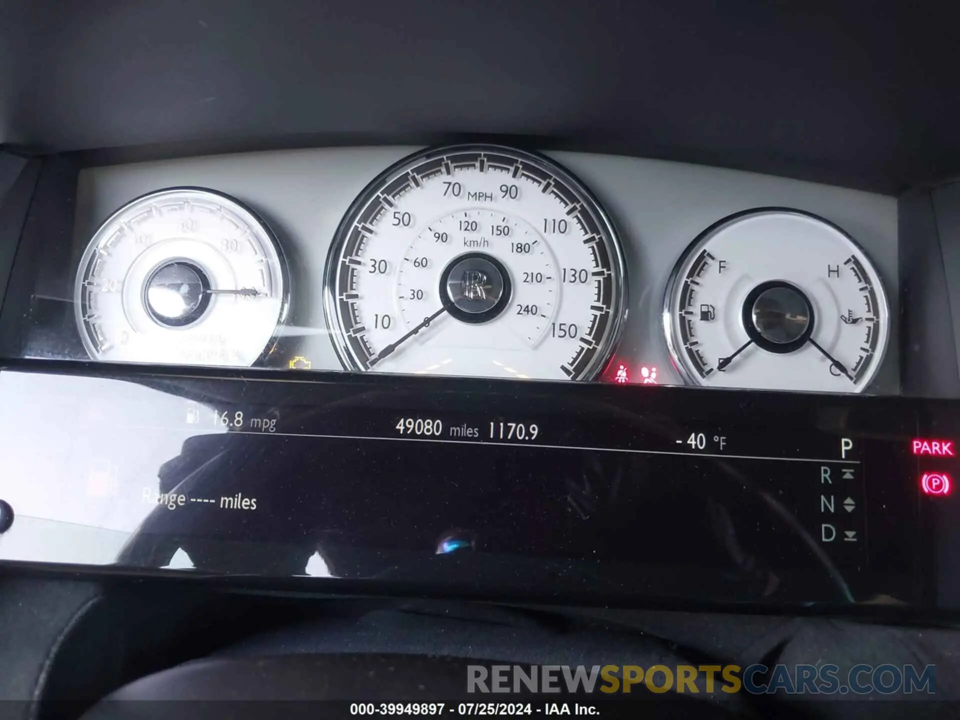 16 Photograph of a damaged car SCA666D56JU107573 ROLLS-ROYCE DAWN 2018