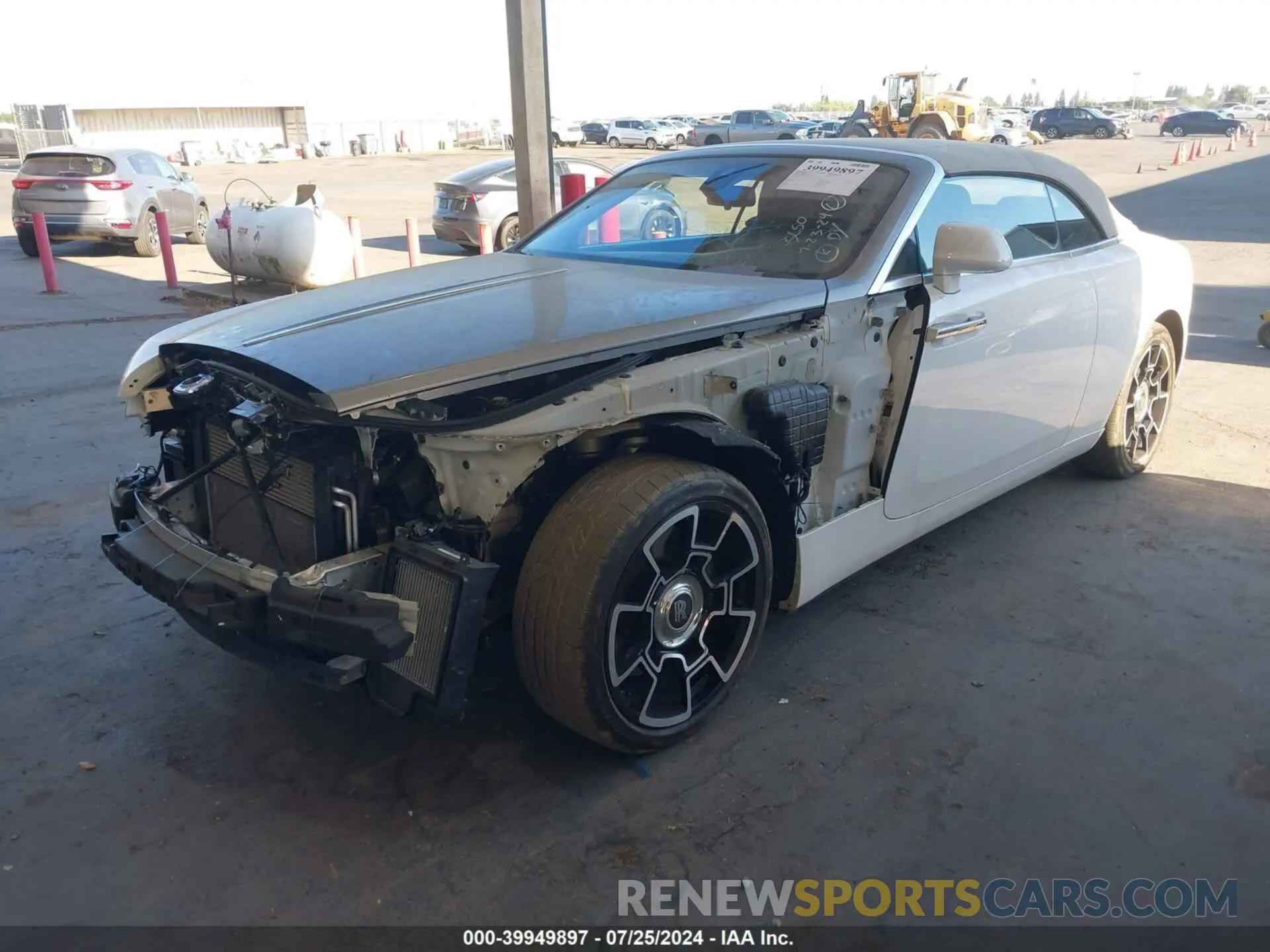 2 Photograph of a damaged car SCA666D56JU107573 ROLLS-ROYCE DAWN 2018